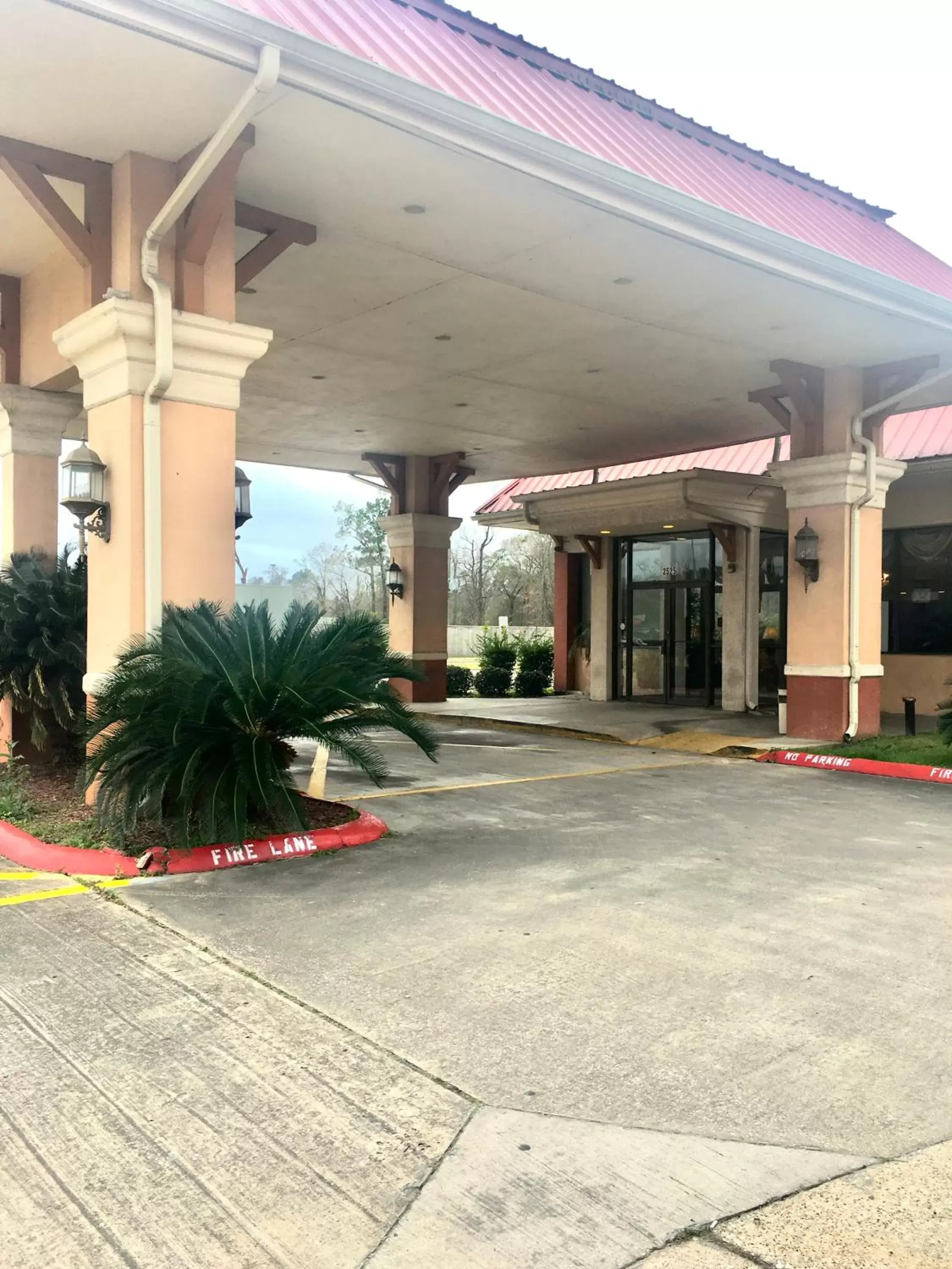 Facade/entrance in The Grand Hotel Spindletop