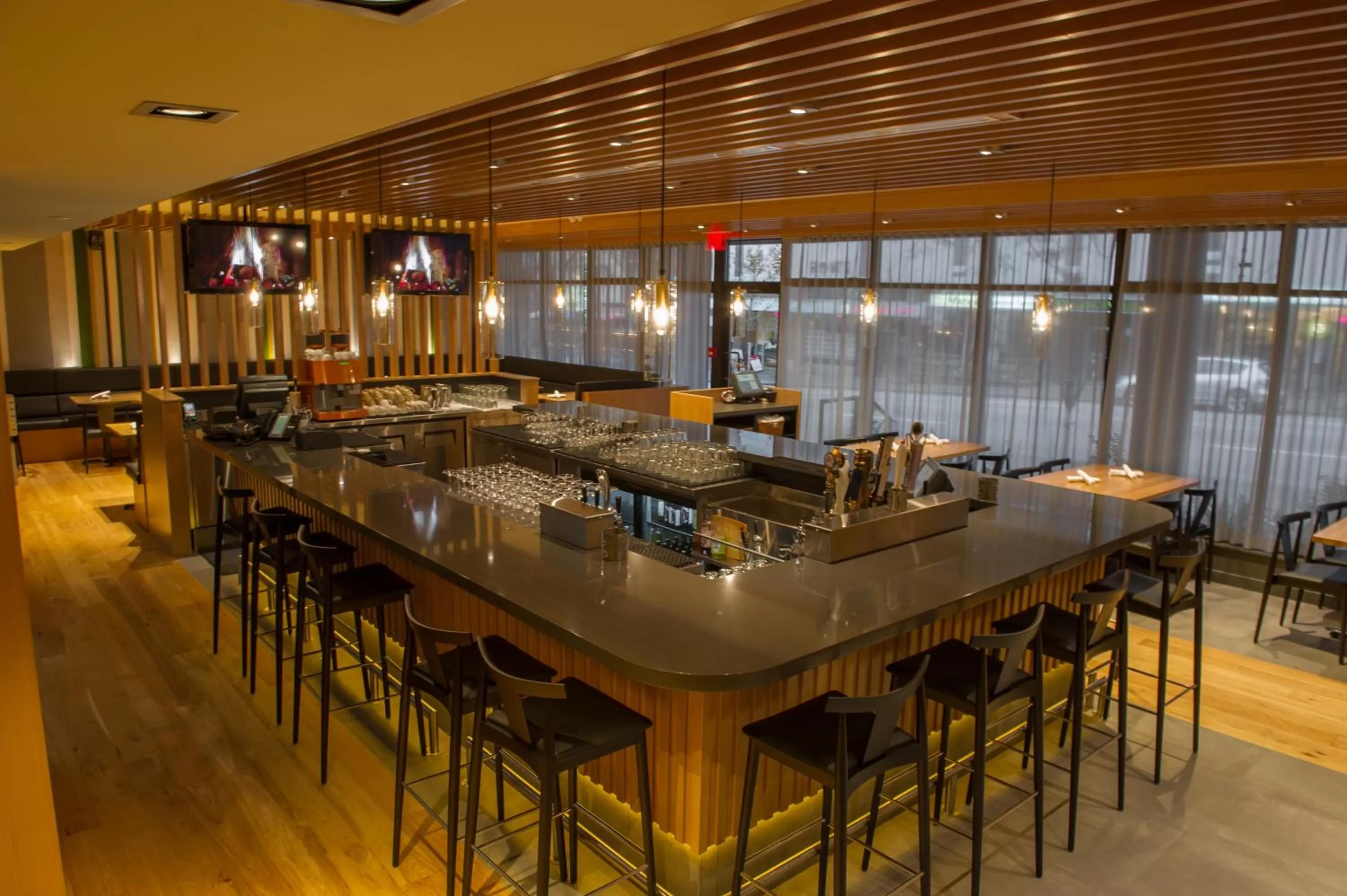 Restaurant/places to eat in The Listel Hotel Vancouver