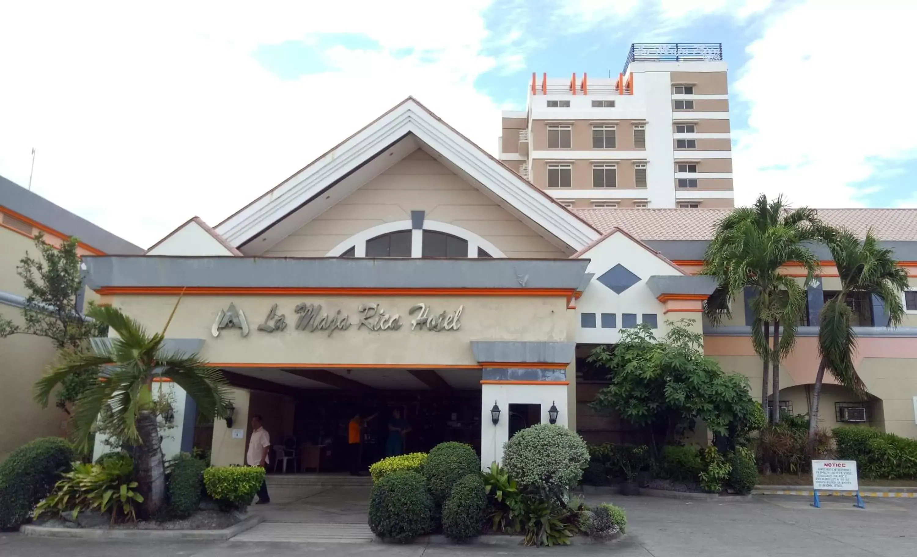 Facade/entrance, Property Building in La Maja Rica Hotel