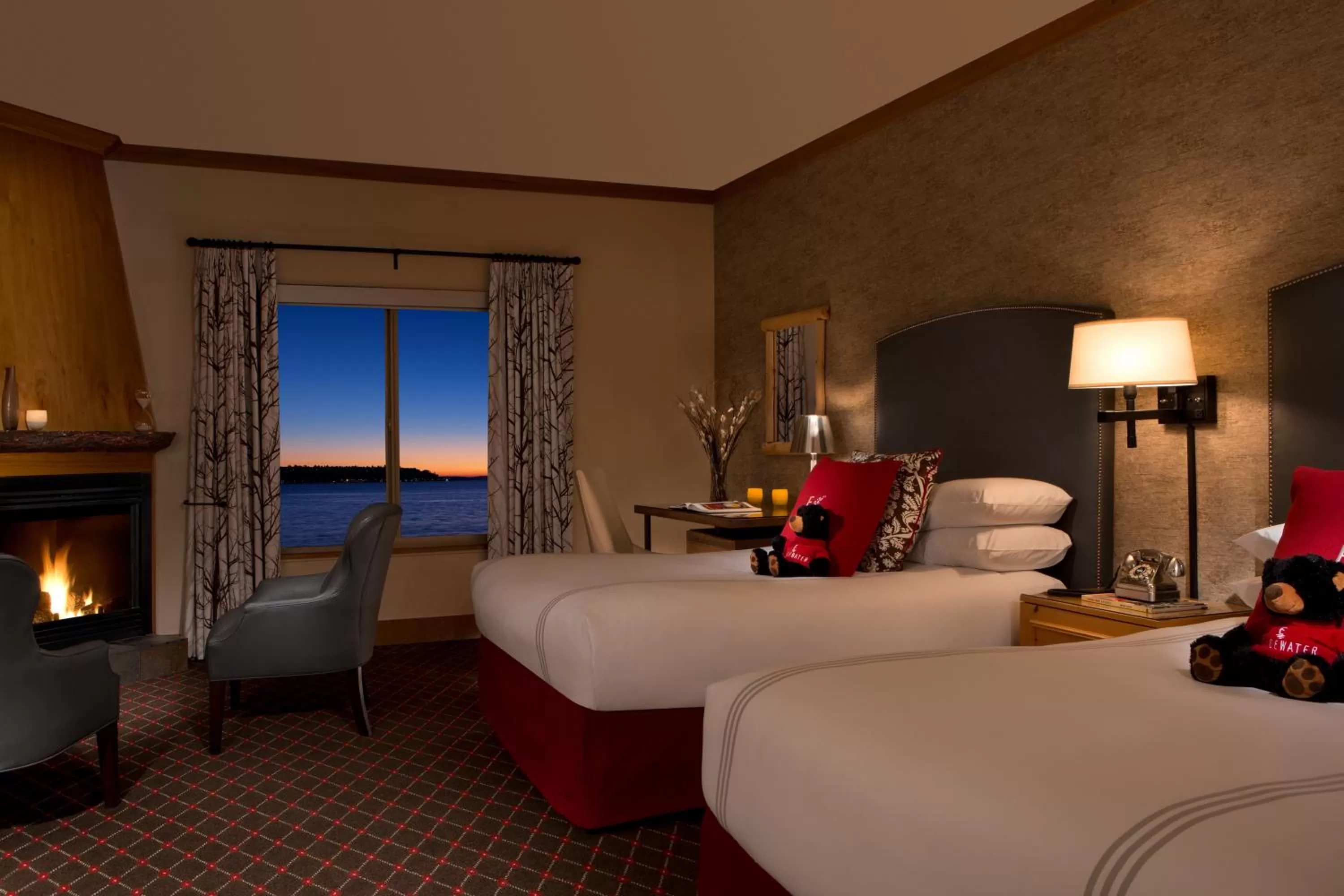 Bed in The Edgewater, a Noble House Hotel