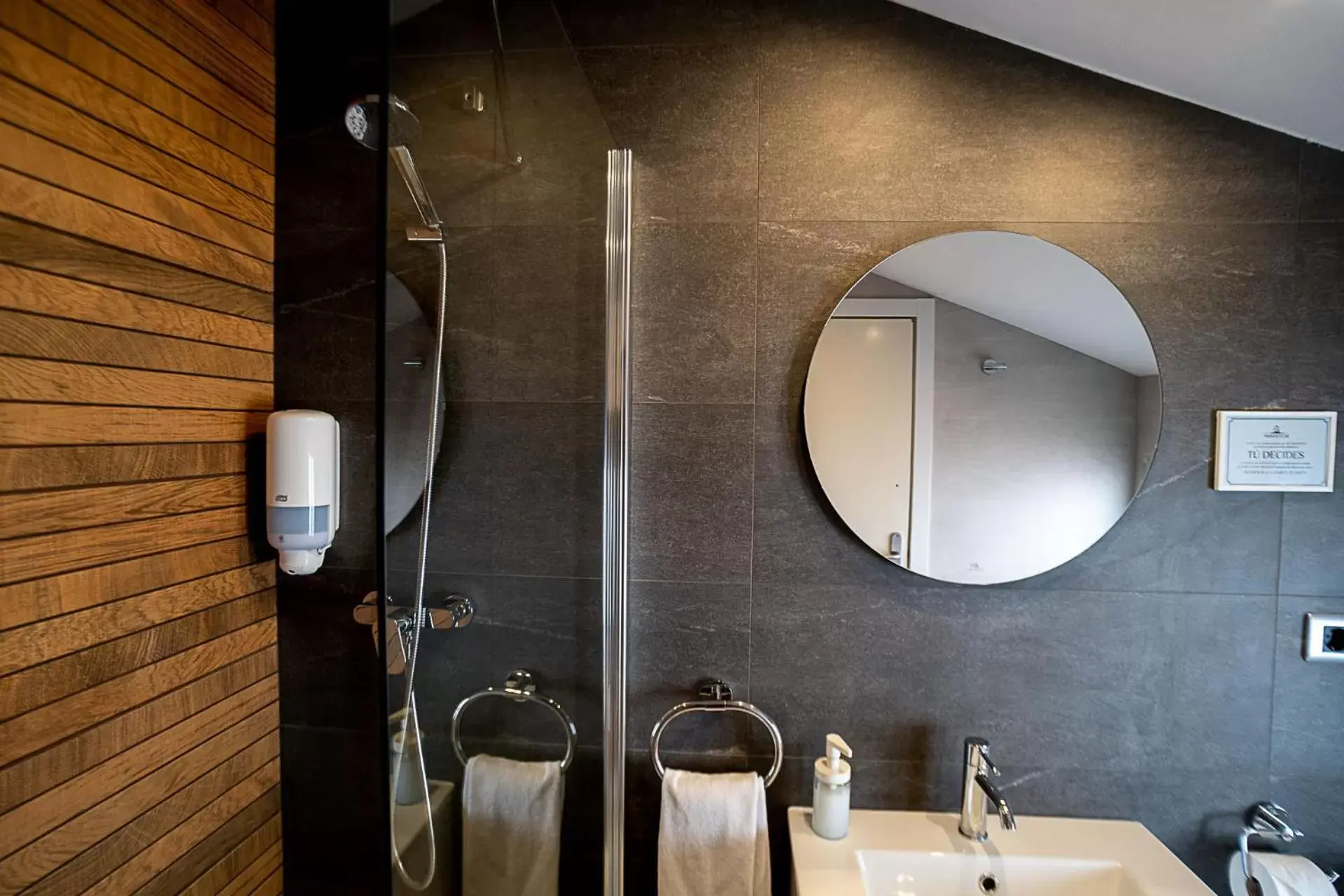 Small Double or Twin Room in Hotel El Cid Small Double or Twin Room in Hotel El Cid