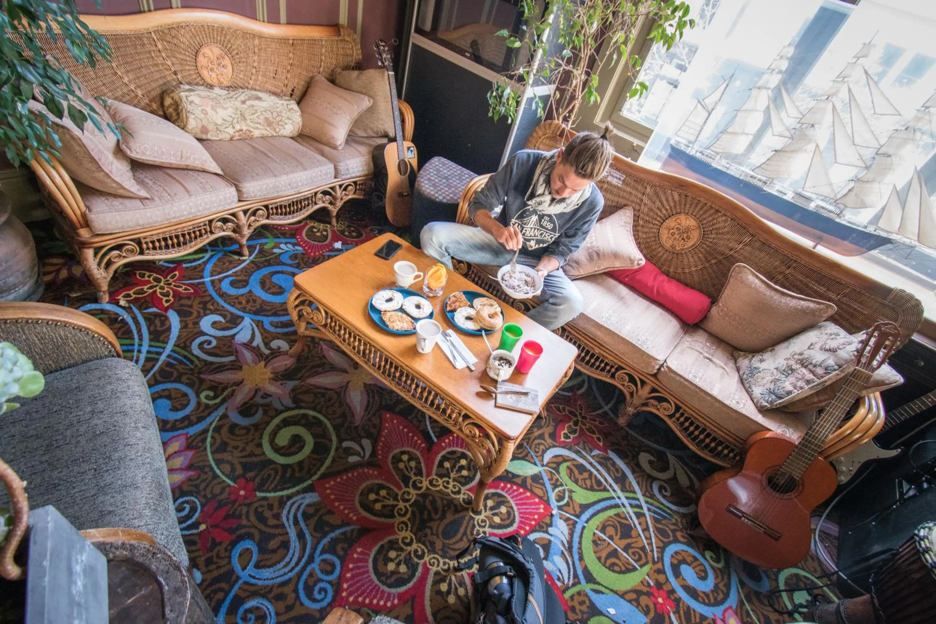 Breakfast in Green Tortoise Hostel