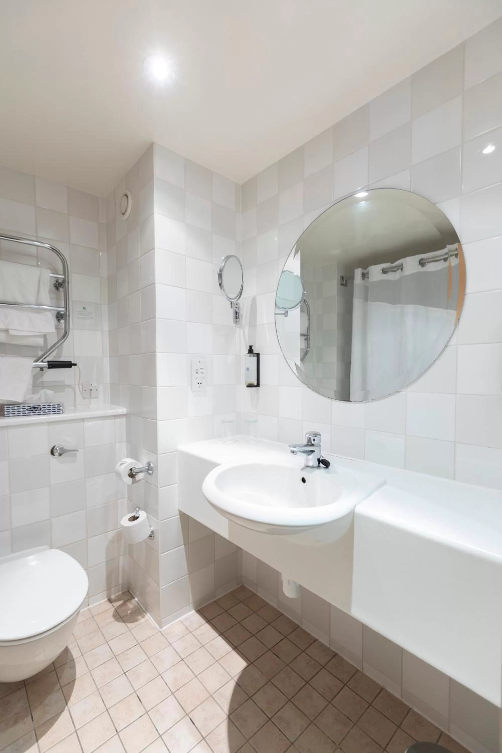 Bathroom in Holiday Inn Guildford by IHG