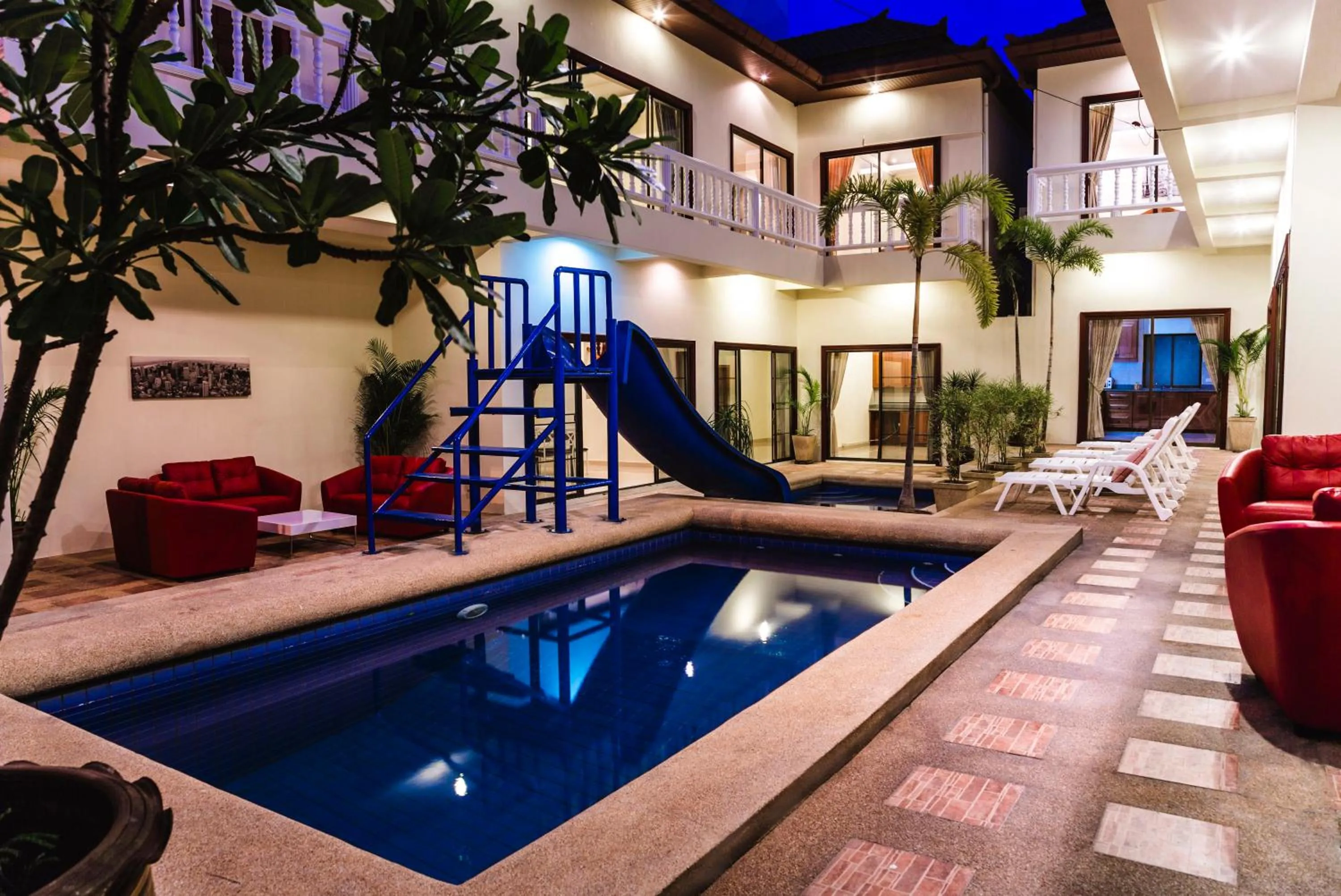 Swimming pool in Avoca Pool Villas