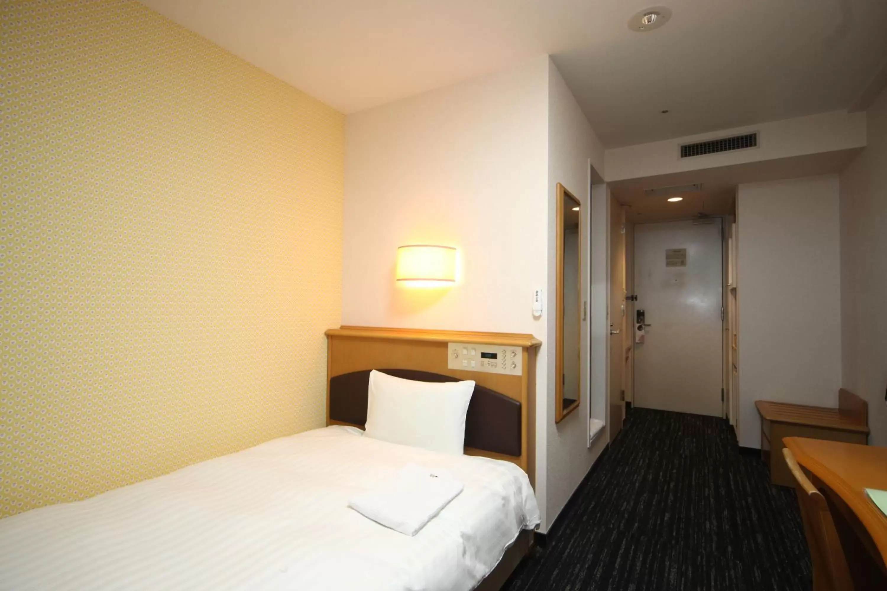 Photo of the whole room, Room Photo in Hotel Wing International Tomakomai