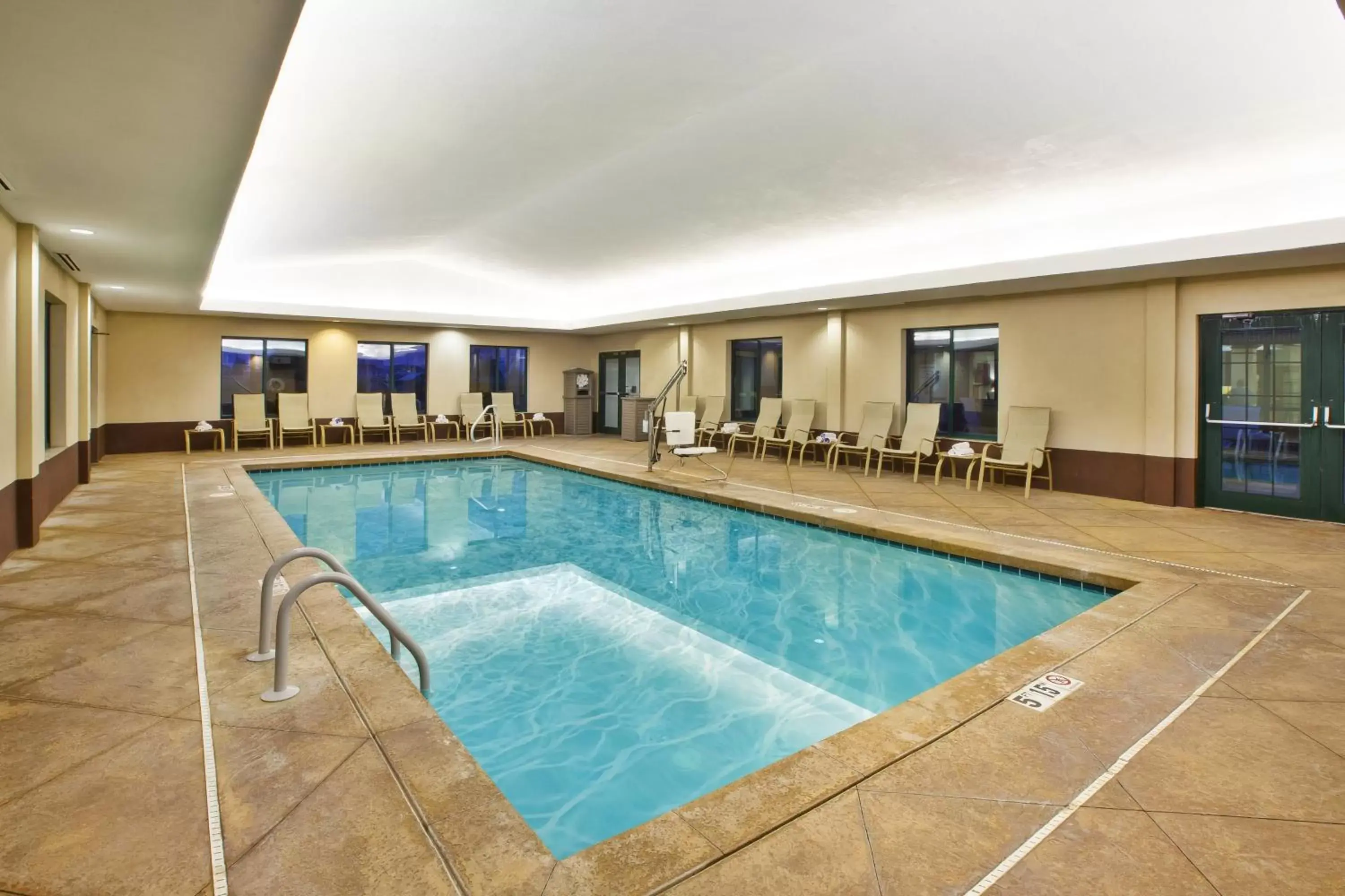 Swimming Pool in Holiday Inn Express Hotel & Suites Bryan-Montpelier, an IHG Hotel