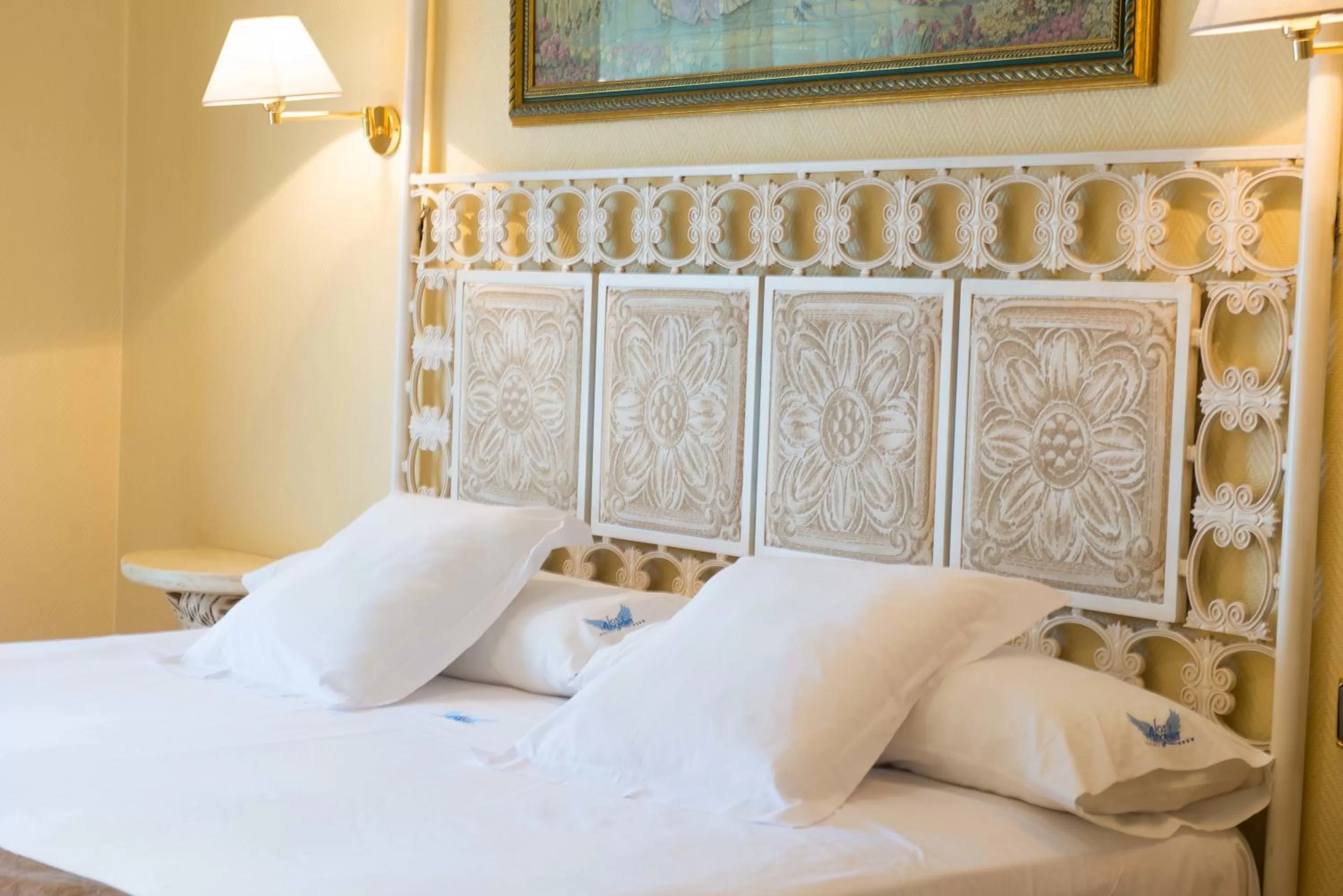 Bed in Hotel Los Angeles Granada