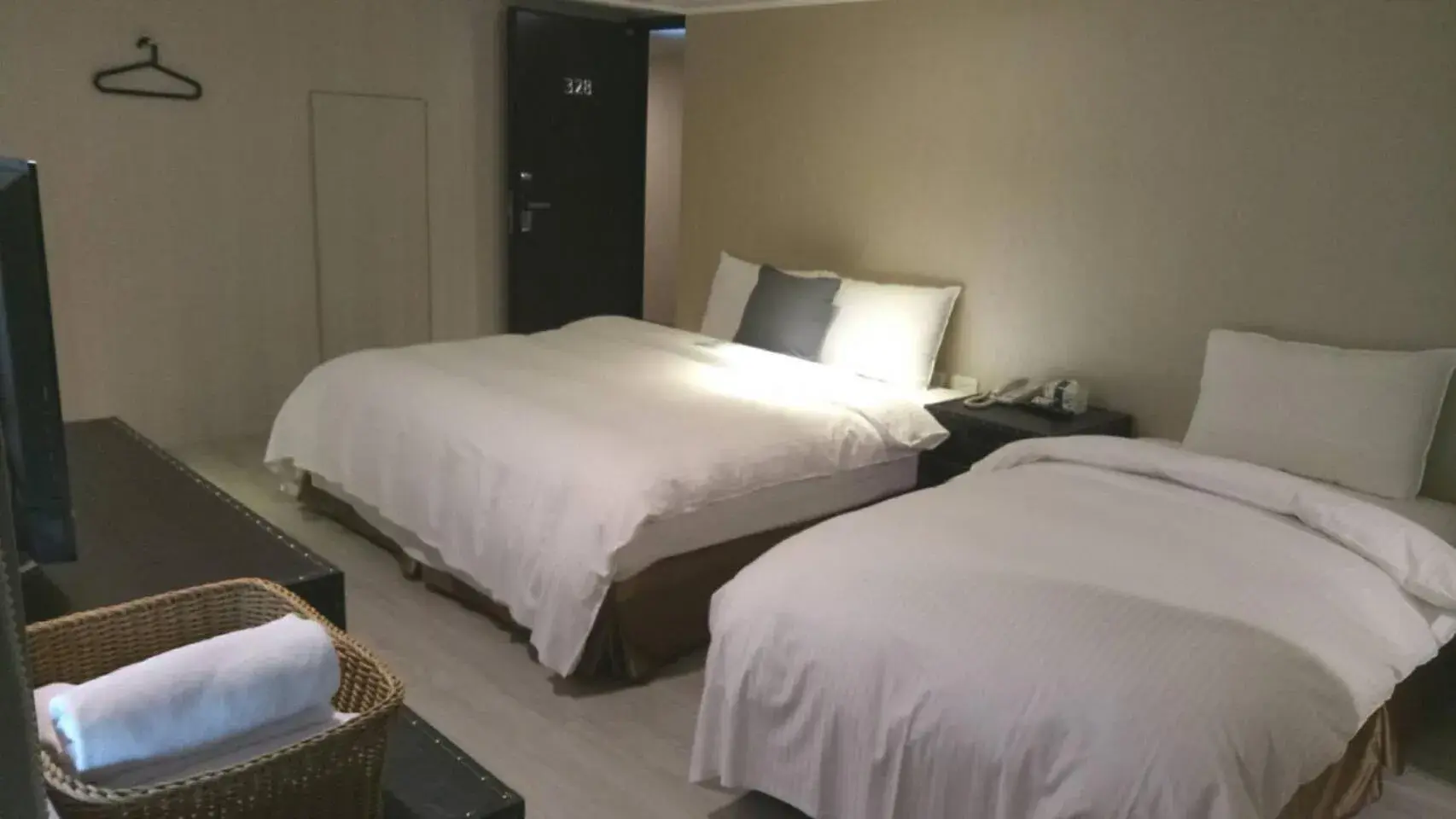 Bedroom, Bed in XinsheHotel - Chungli