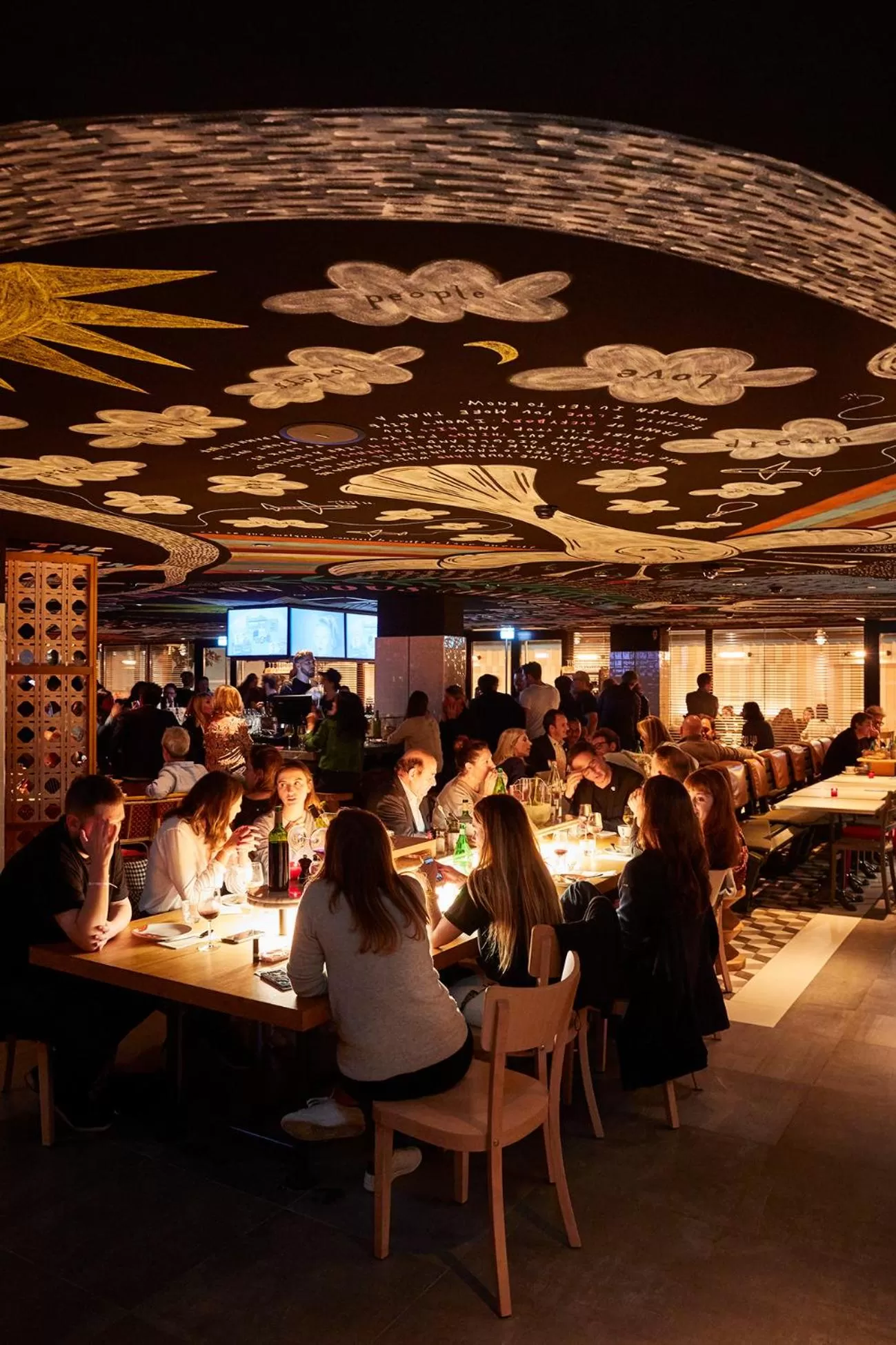 Restaurant/places to eat in Mama Shelter Toulouse