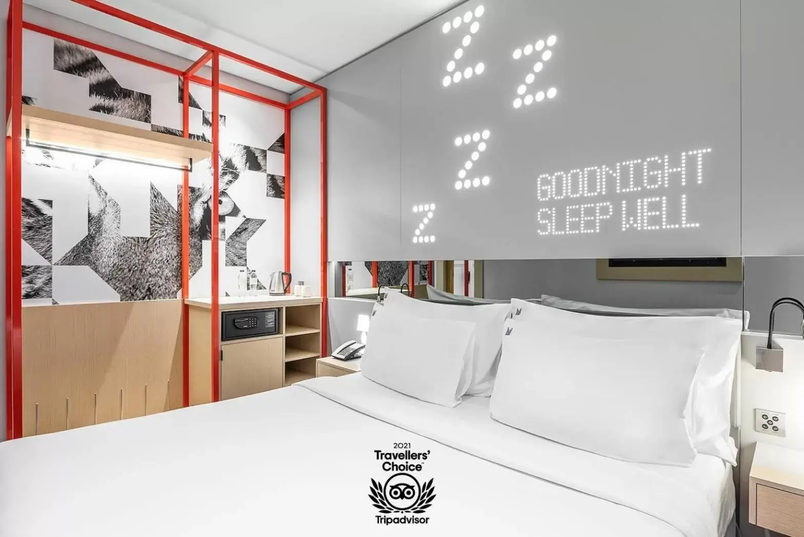 Bed in Studio M Arabian Plaza Hotel & Hotel Apartments