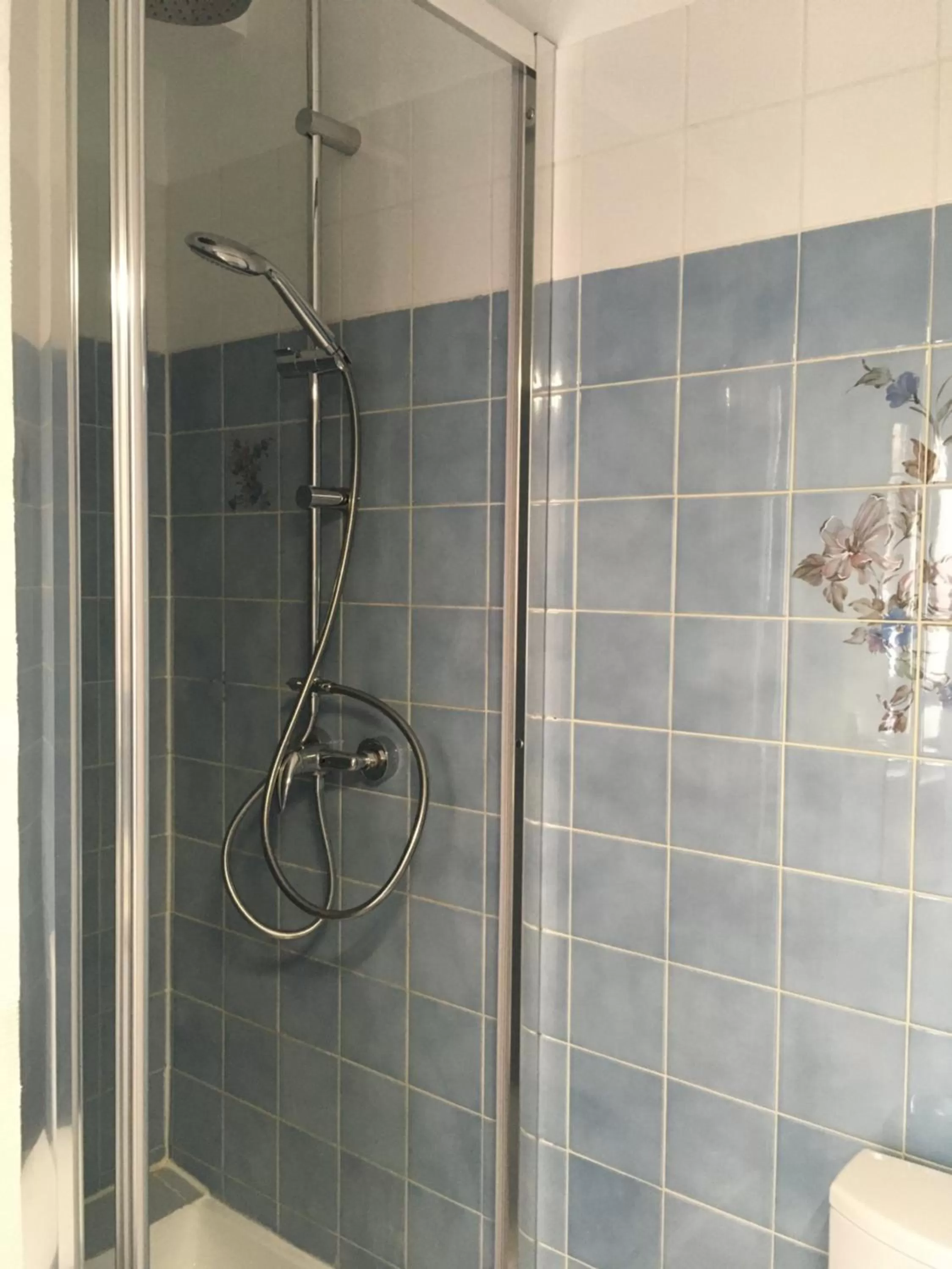 Bathroom in L auberge du lion d or