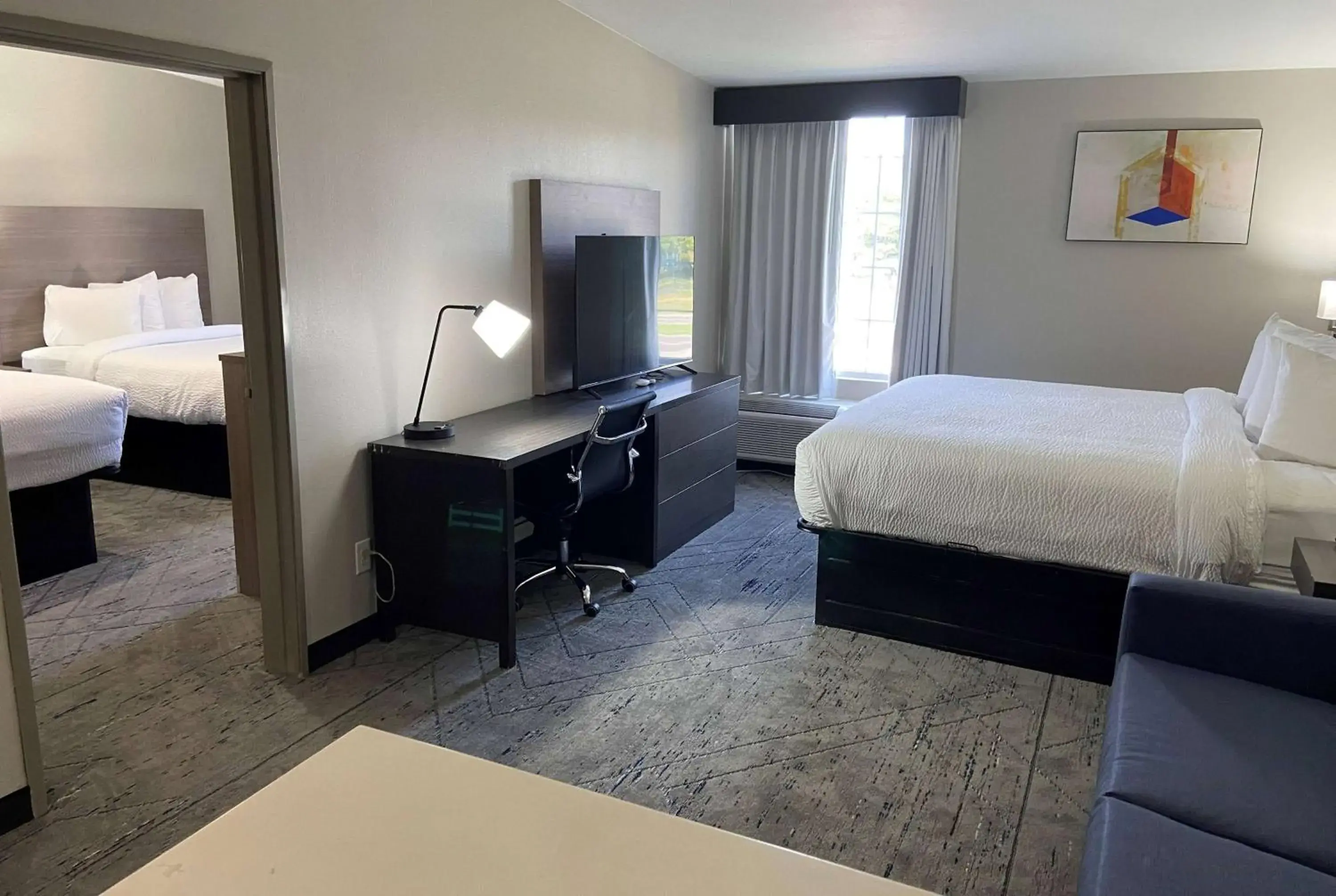 Photo of the whole room, Bed in Days Inn & Suites by Wyndham Tahlequah Photo of the whole room, Bed in Days Inn & Suites by Wyndham Tahlequah