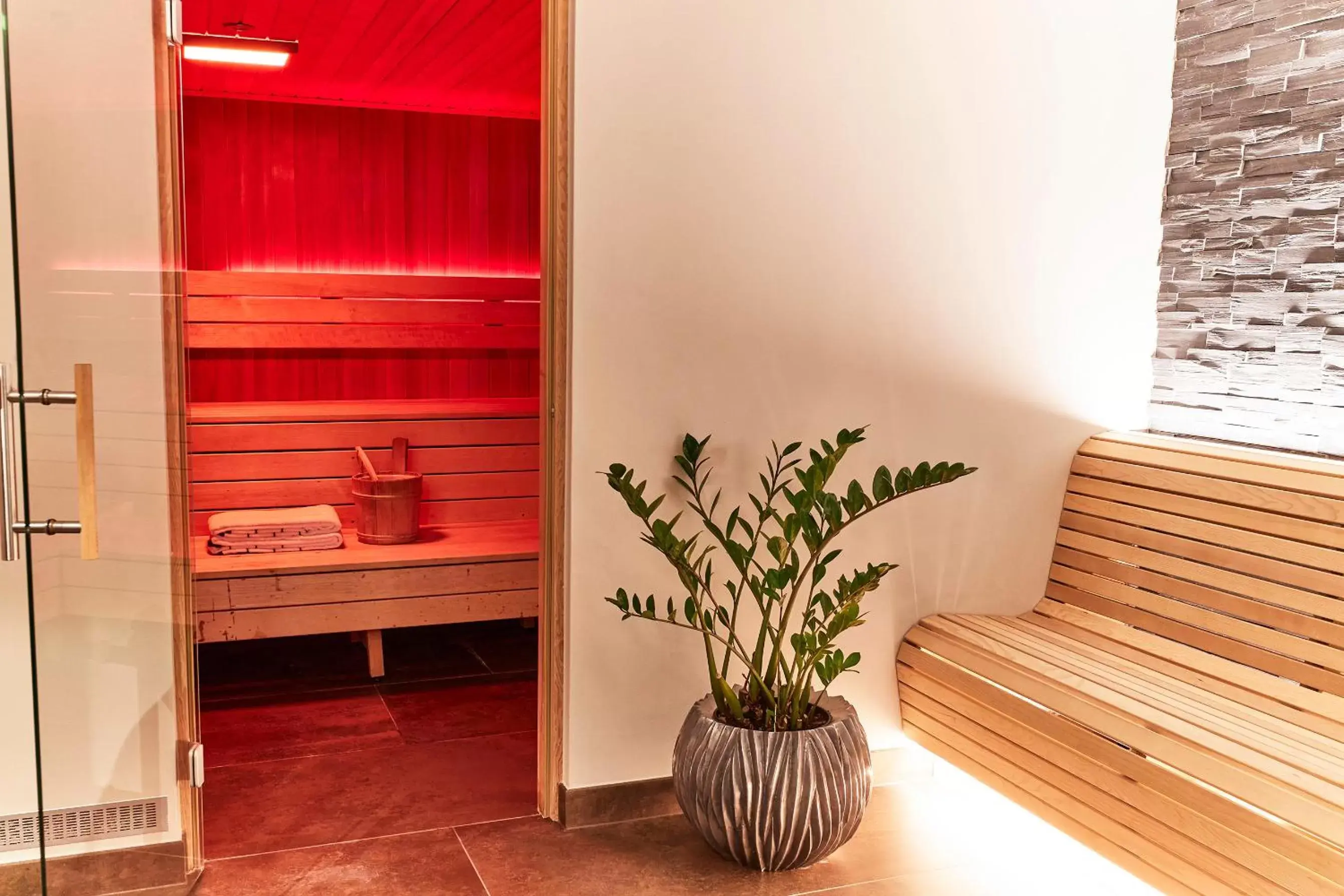 Sauna, Spa/Wellness in Steigenberger Hotel Herrenhof