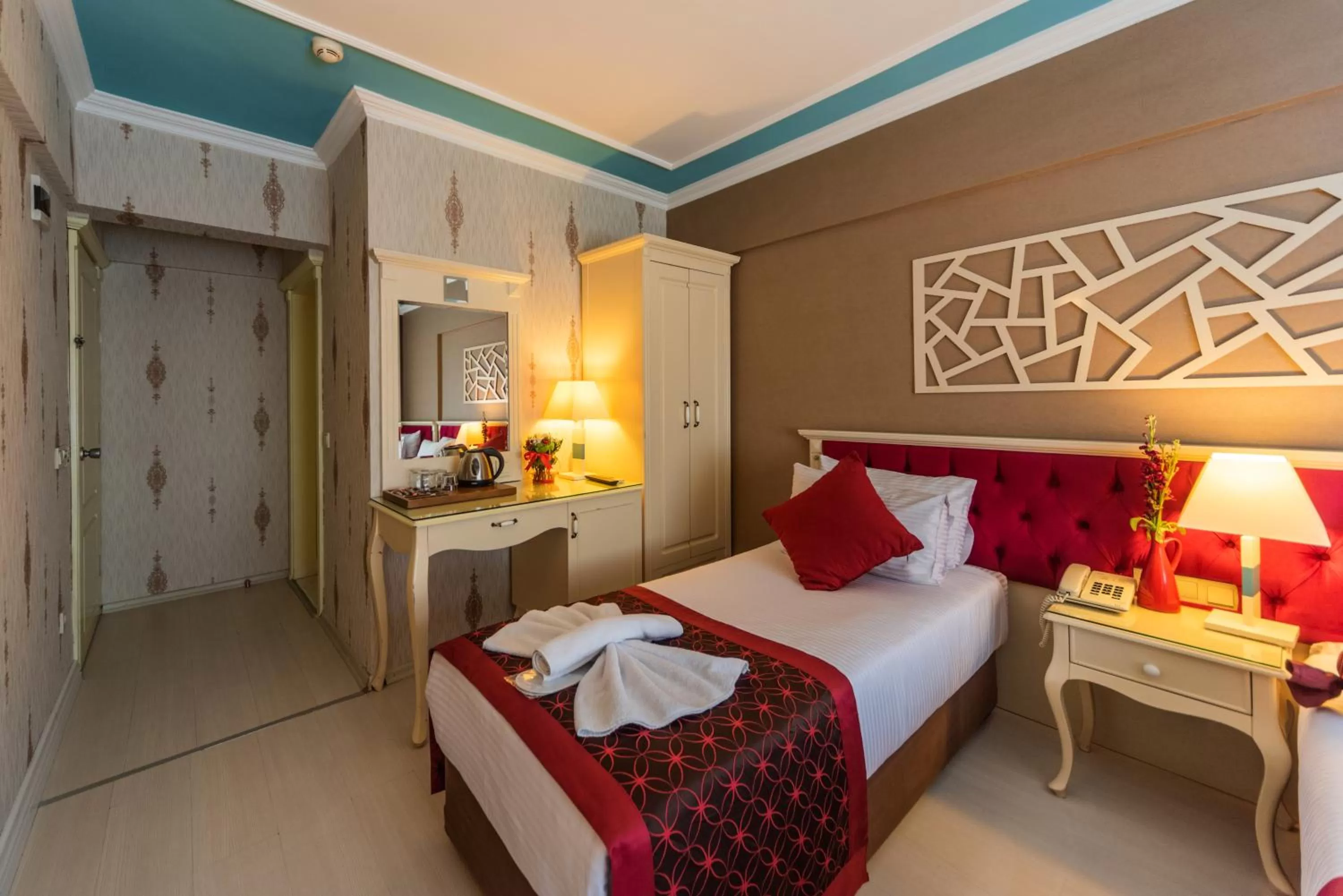 Photo of the whole room, Bed in Viva Deluxe Hotel