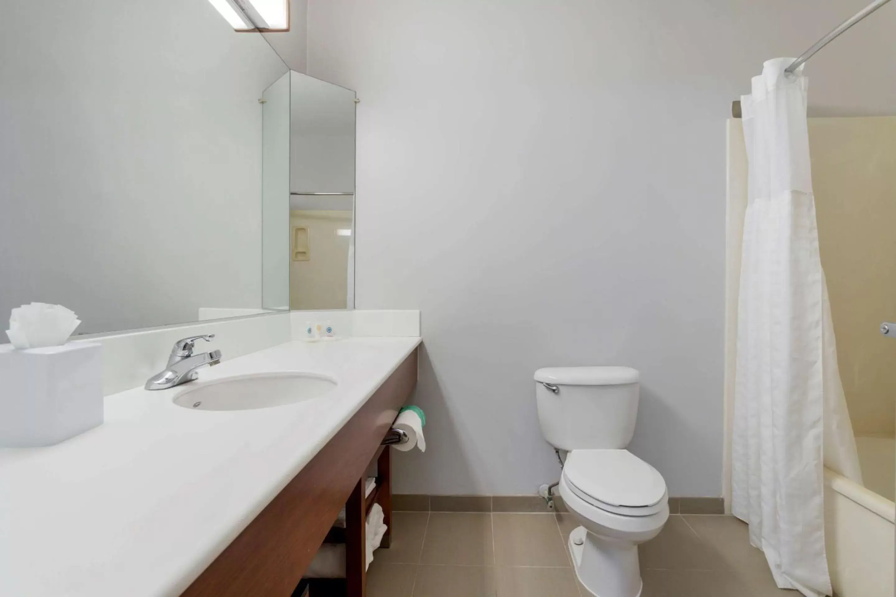 Photo of the whole room, Bathroom in Comfort Suites La Porte