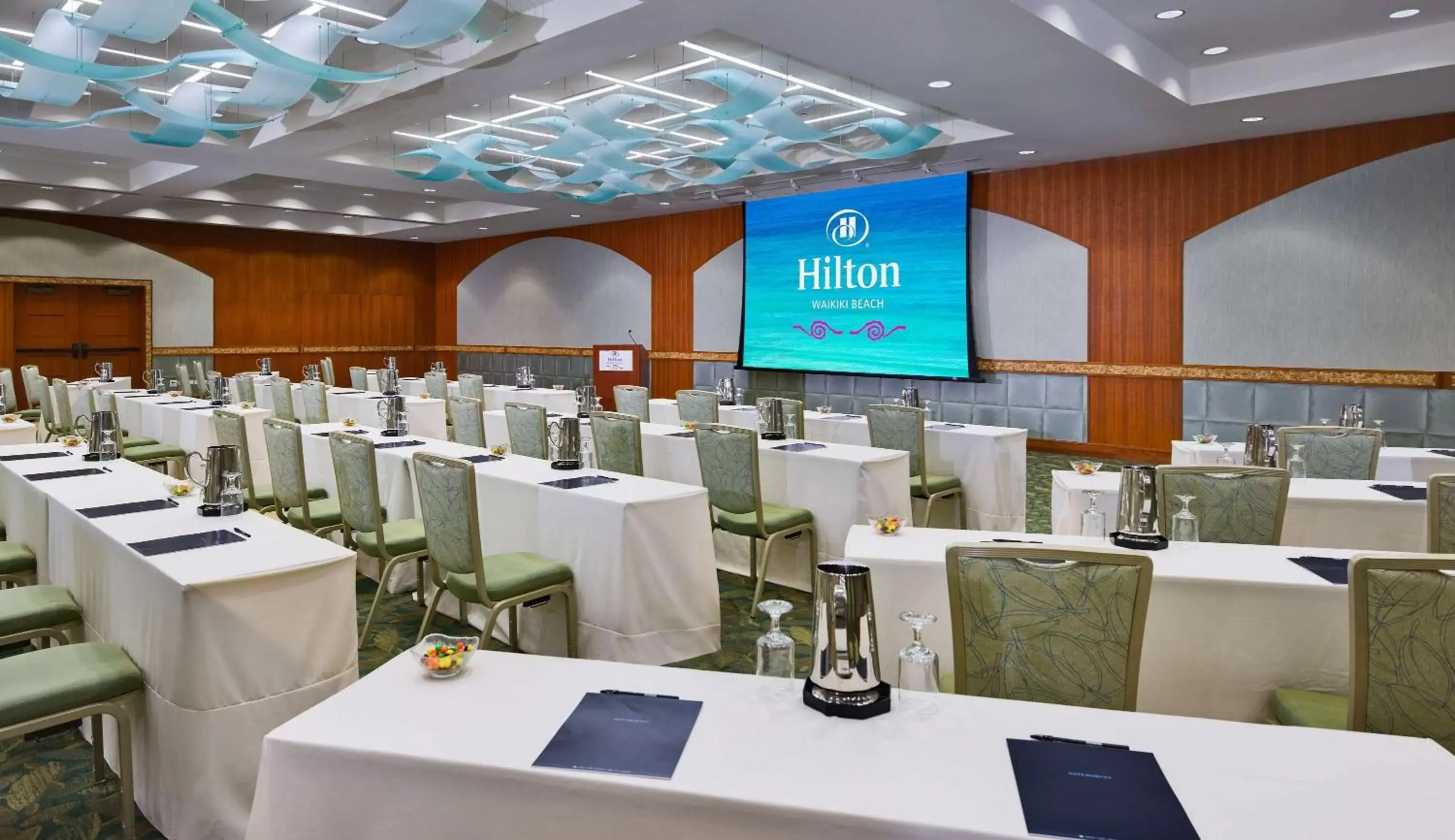 Meeting/conference room in Hilton Waikiki Beach