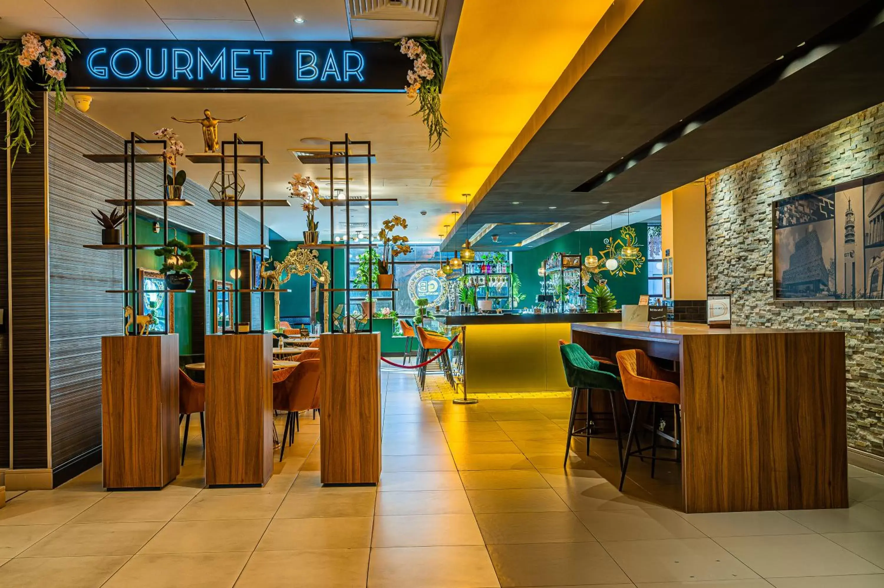 Restaurant/places to eat in Novotel Birmingham Centre