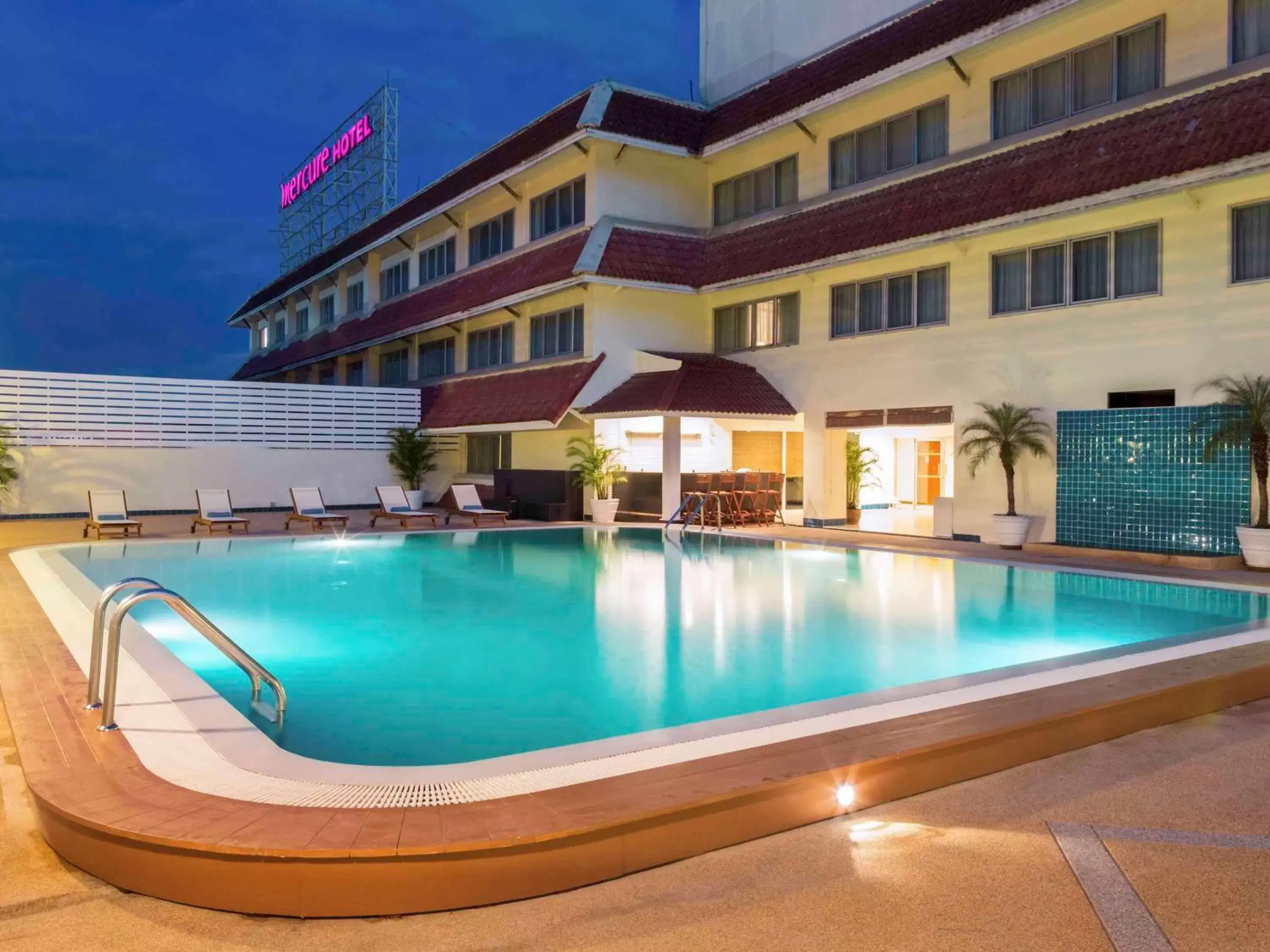 Sports, Swimming Pool in Mercure Chiang Mai