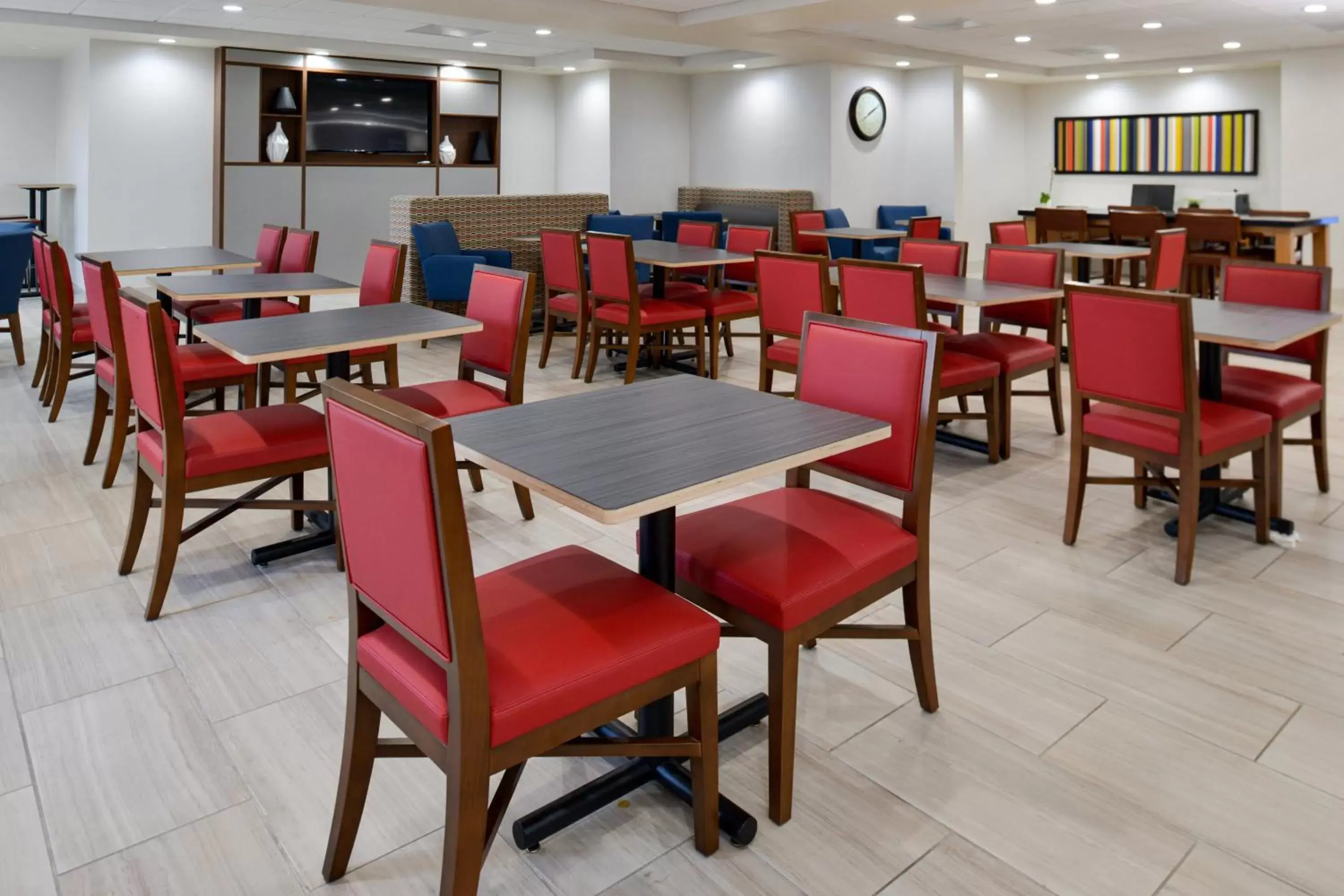 Breakfast, Restaurant/Places to Eat in Holiday Inn Express Lodi, an IHG Hotel