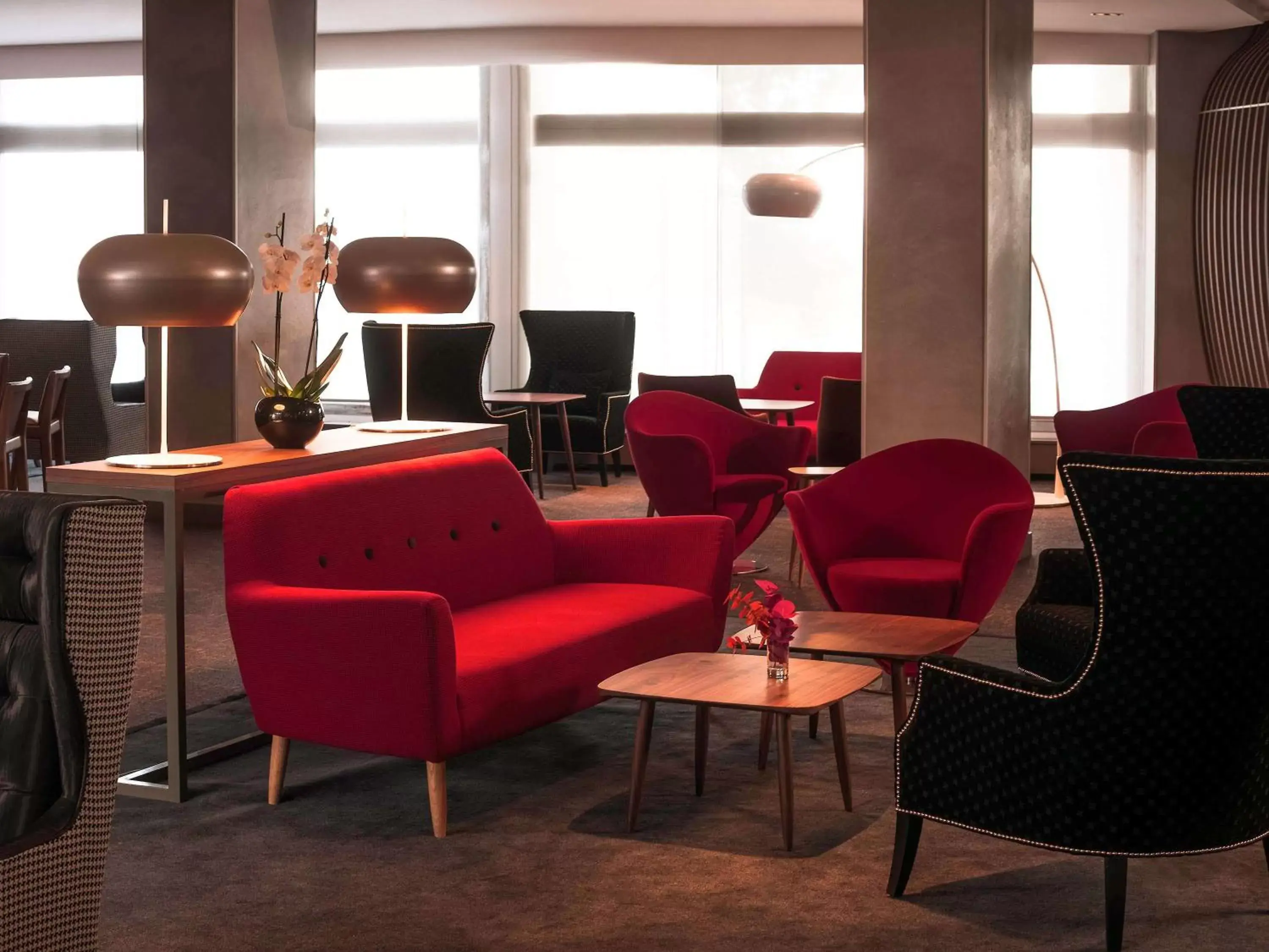 Lounge or bar in Mercure Paris CDG Airport & Convention