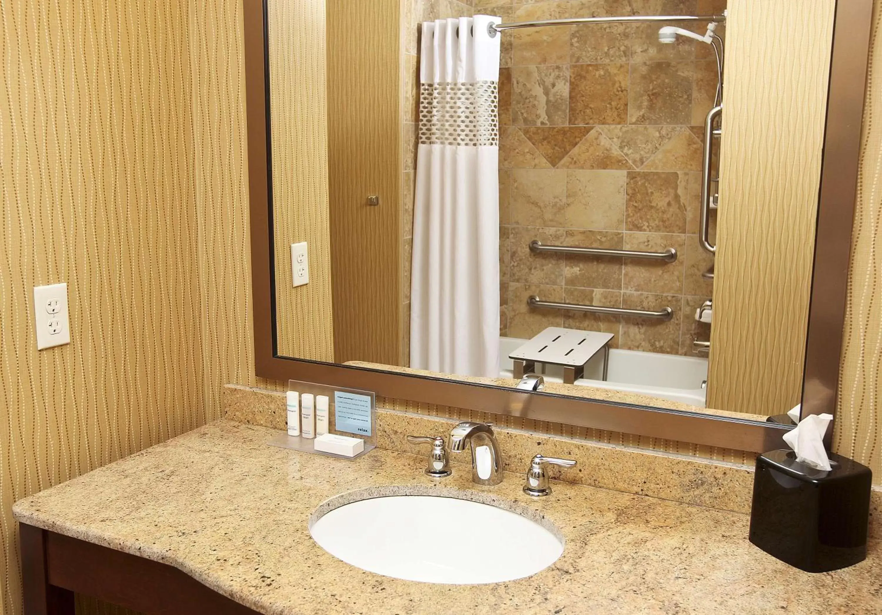 Bathroom in Hampton Inn & Suites Fargo Medical Center