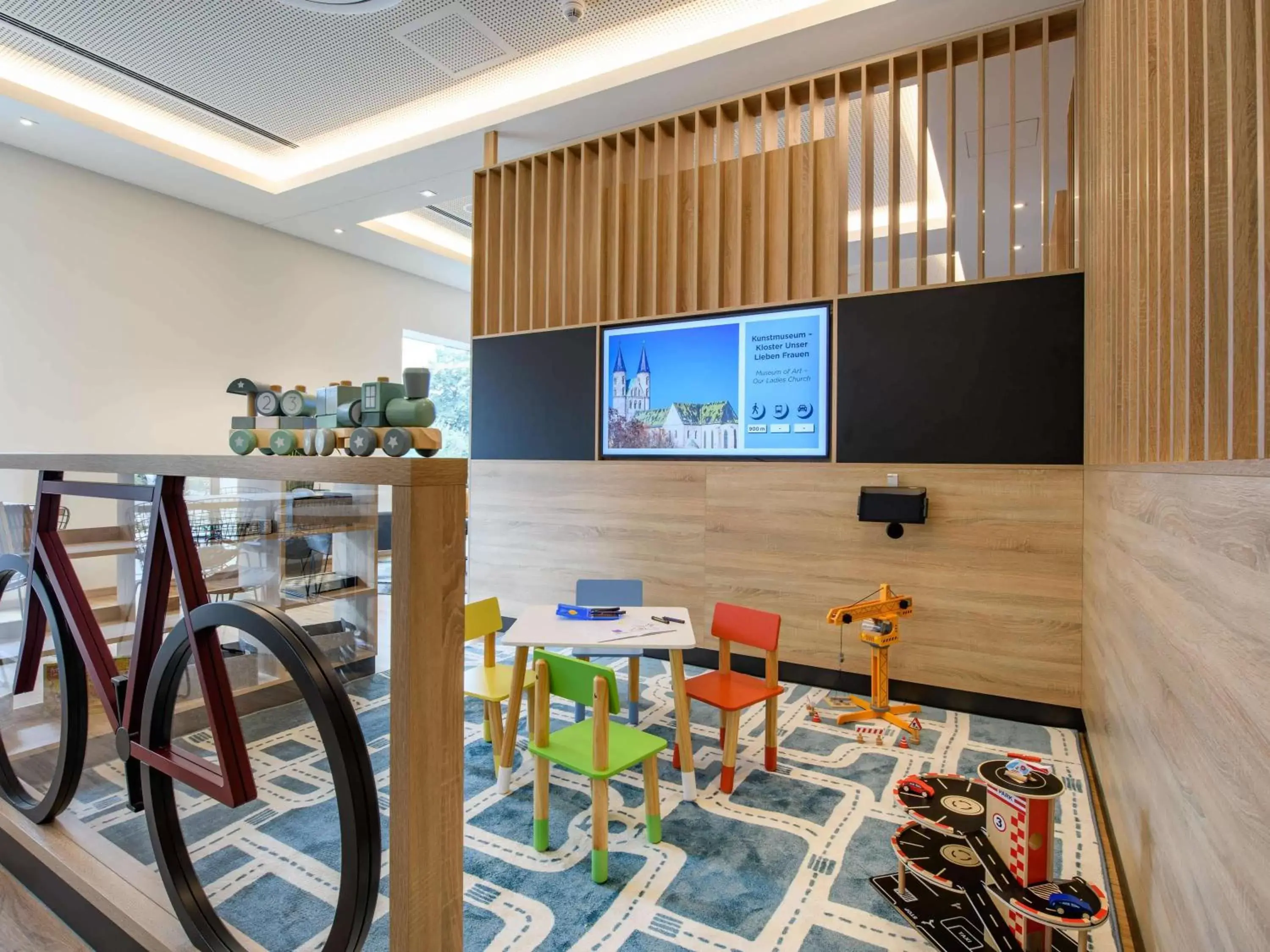 Sports, TV/Entertainment Center in ibis Styles Magdeburg