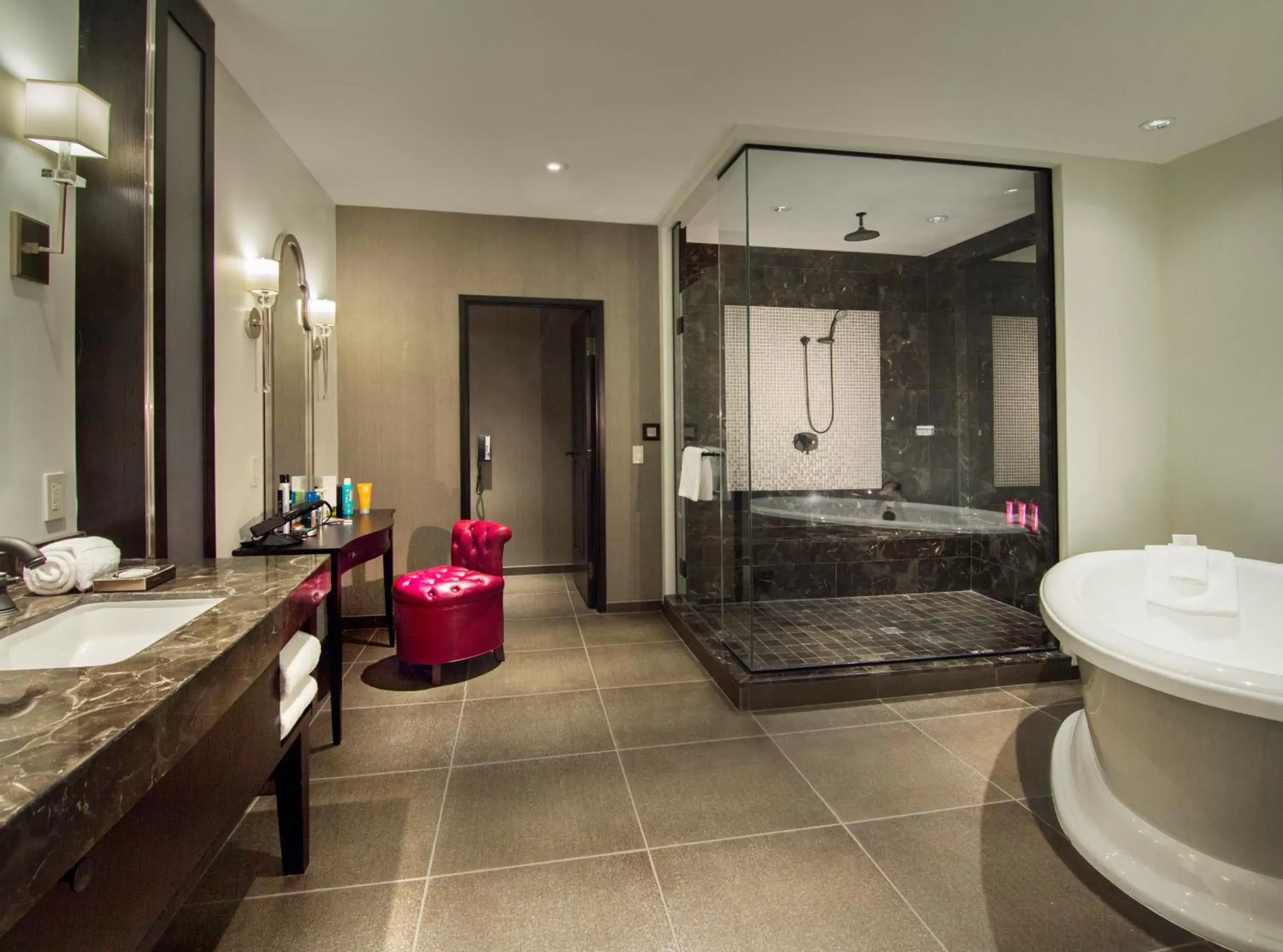 Shower, Bathroom in The Cromwell Hotel & Casino