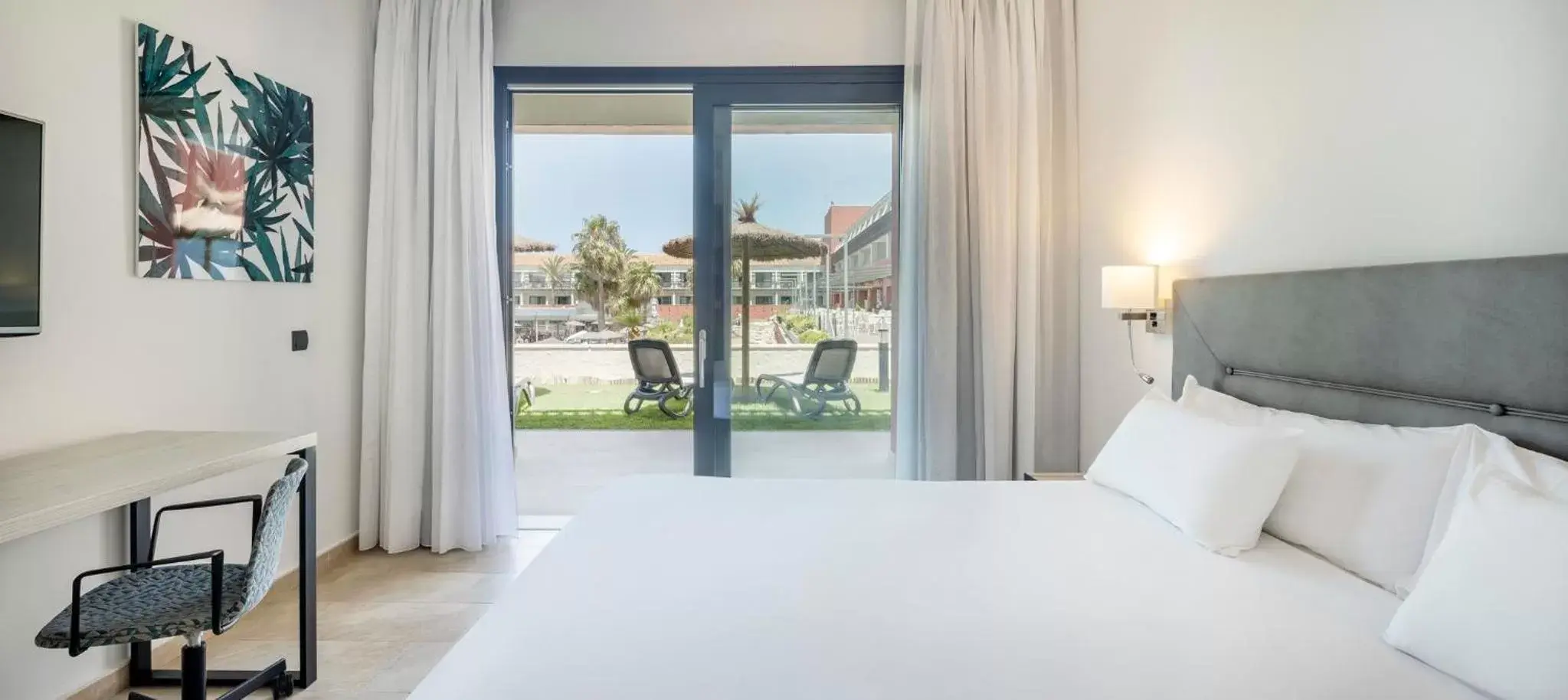 Double Premium garden access in Ilunion Calas de Conil Double Premium garden access in Ilunion Calas de Conil