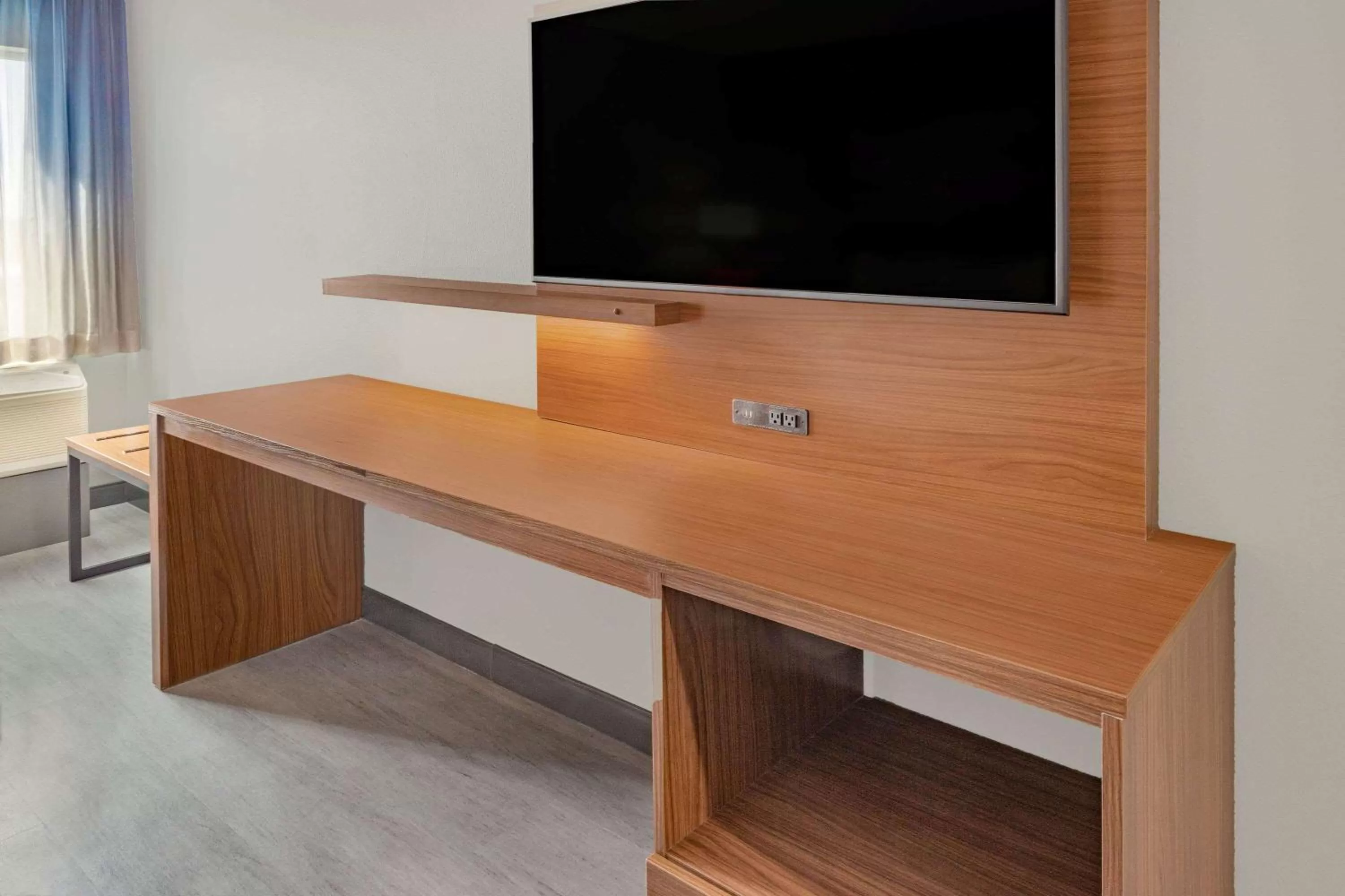 Photo of the whole room in La Quinta Inn & Suites by Wyndham Fort Stockton Northeast