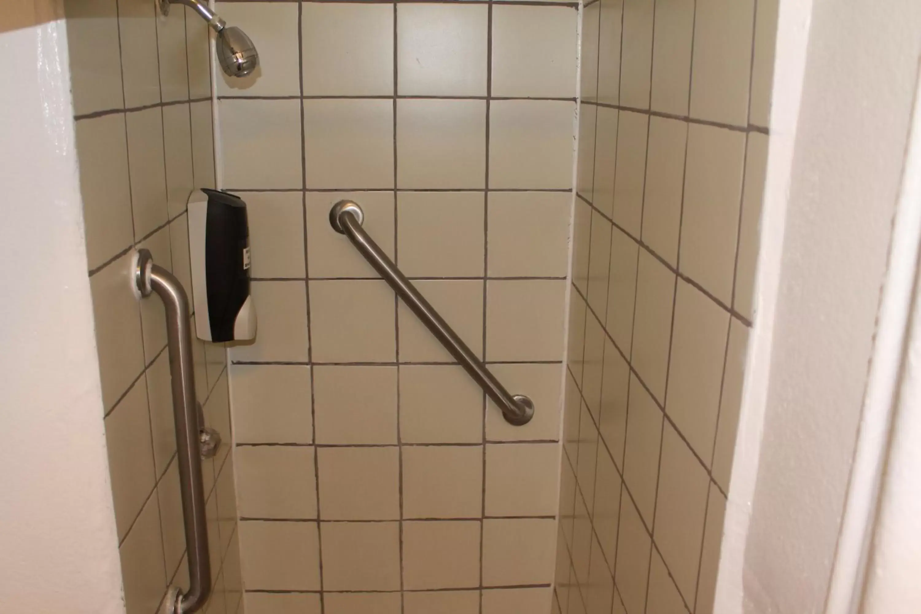 Shower, Bathroom in Union Hotel