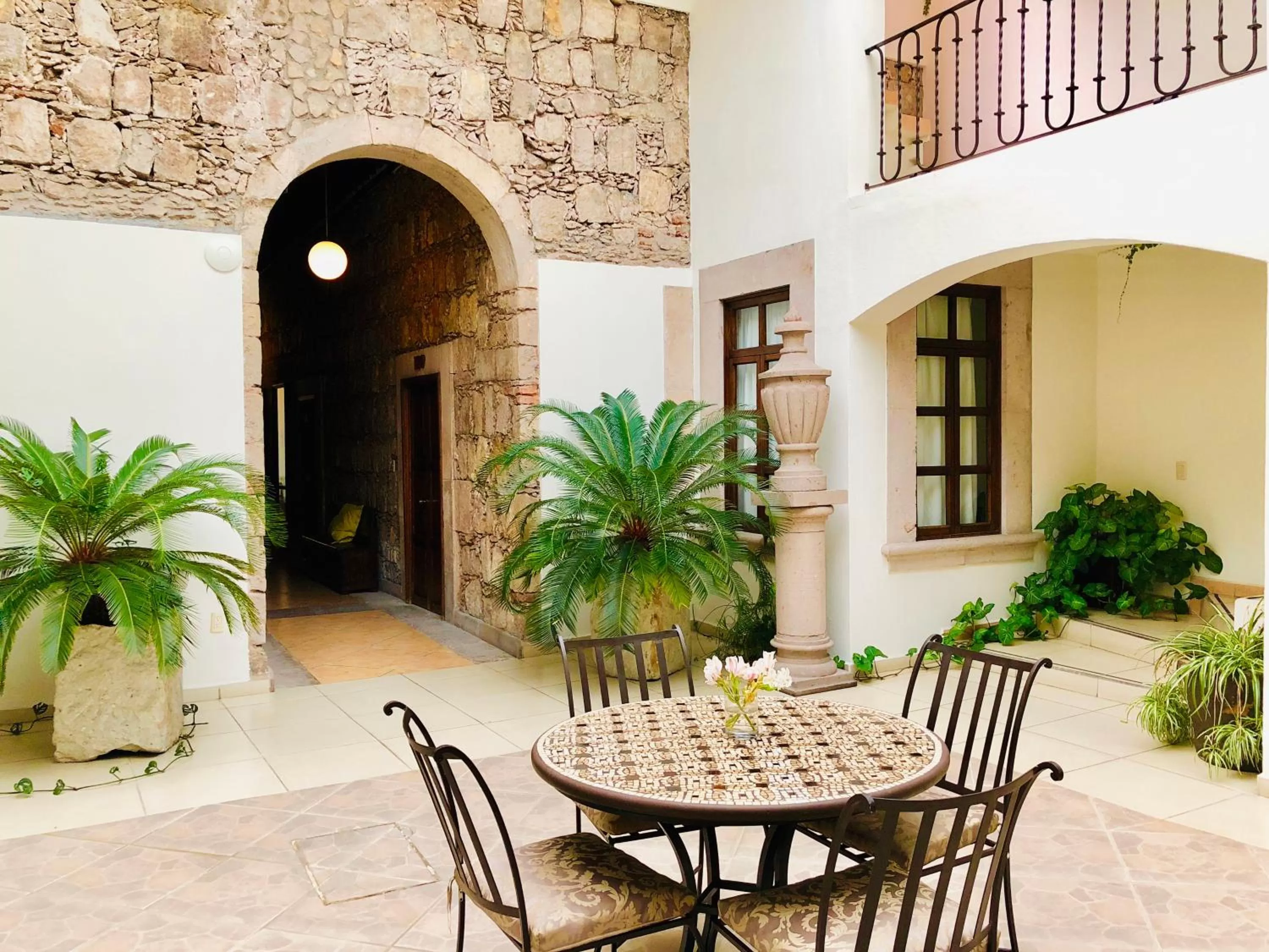 Property building in Hotel Expres By Hosting House