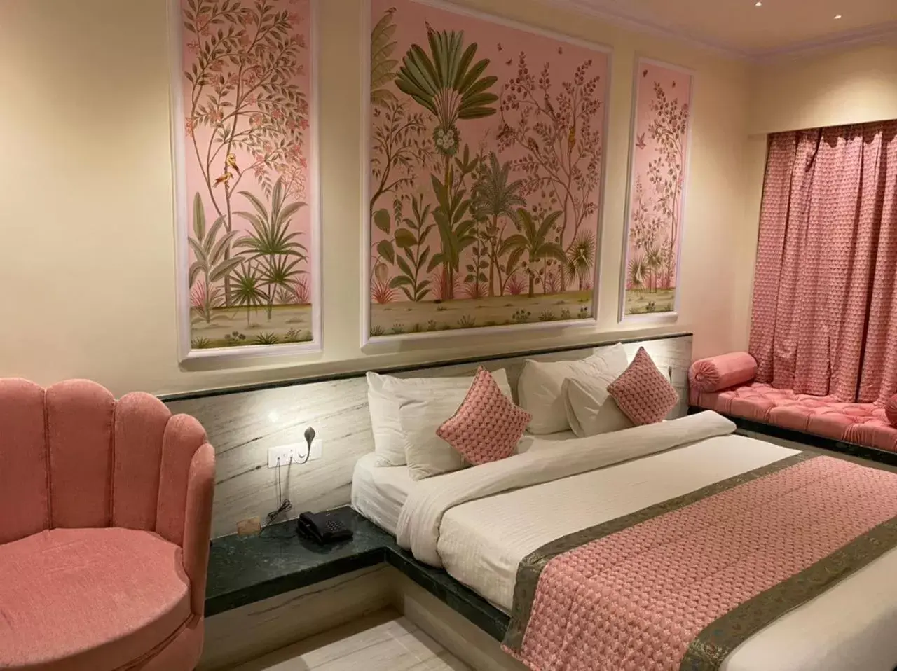 Bedroom, Bed in Panna Vilas - A Lake Facing Boutique Hotel