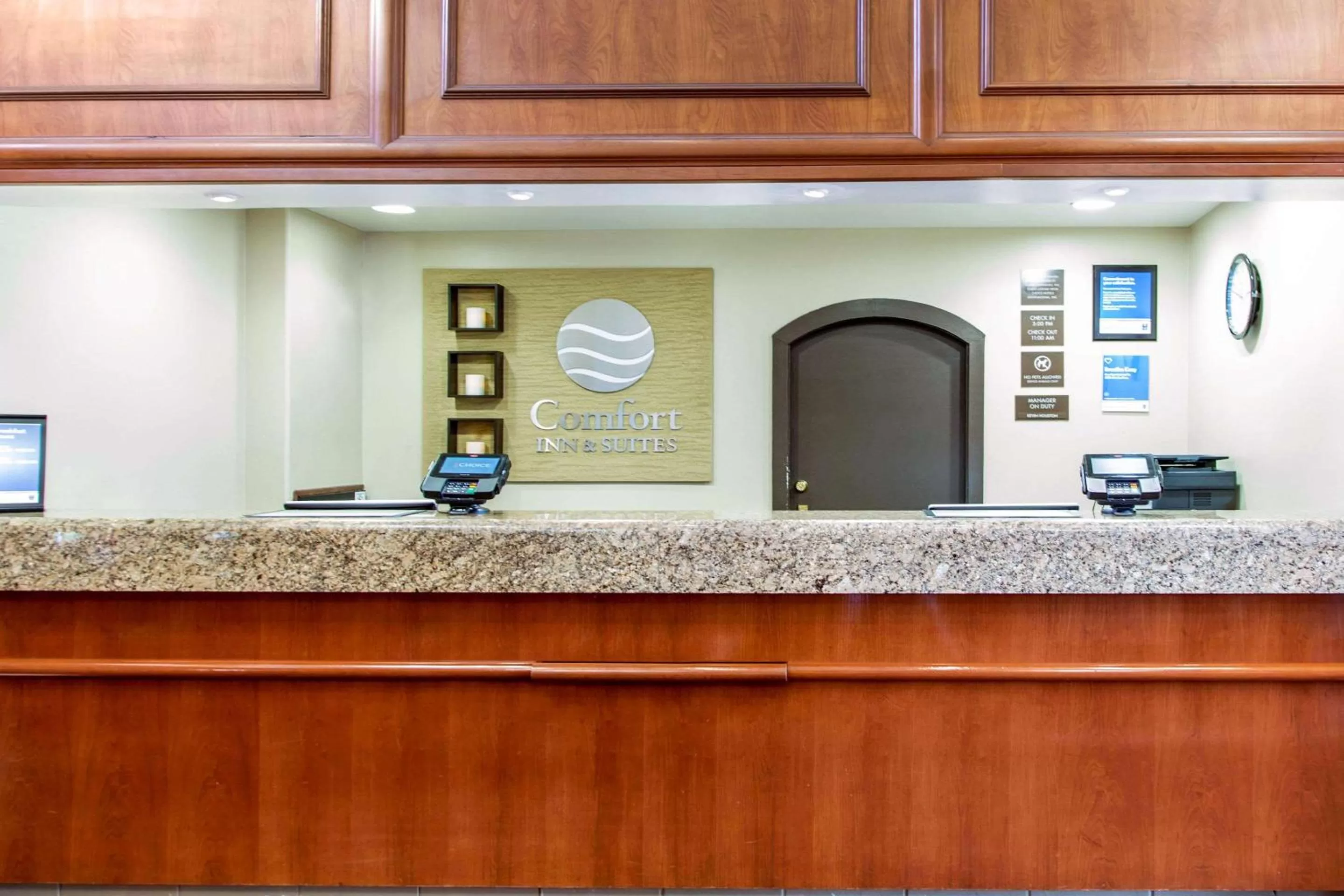 Lobby or reception in Comfort Inn & Suites San Francisco Airport North