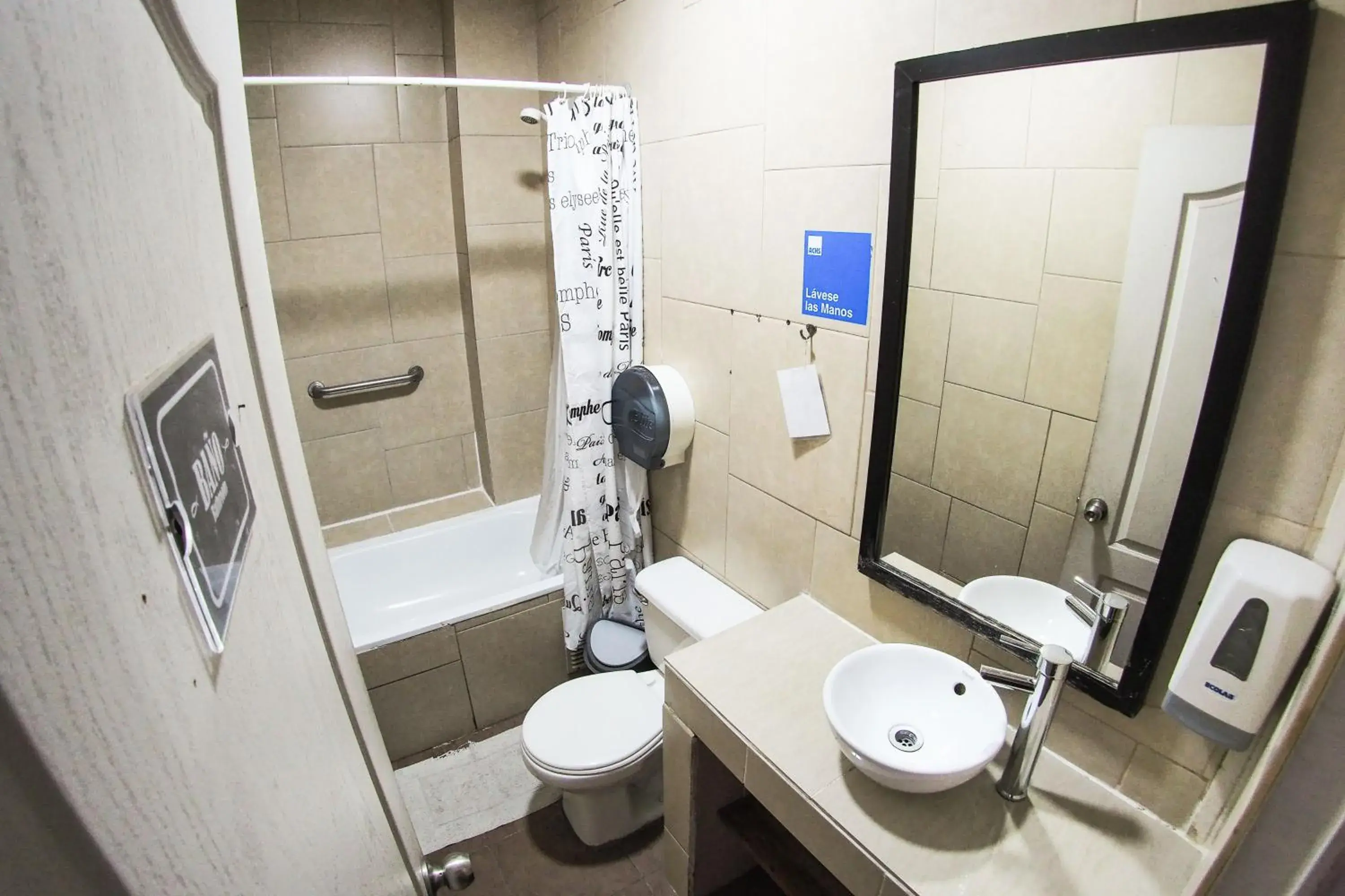 Bathroom in Hostal Providencia