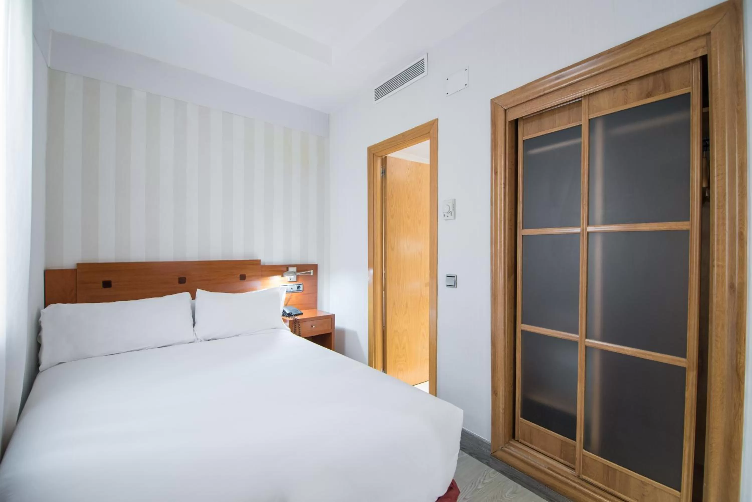 Bed in Petit Palace Preciados