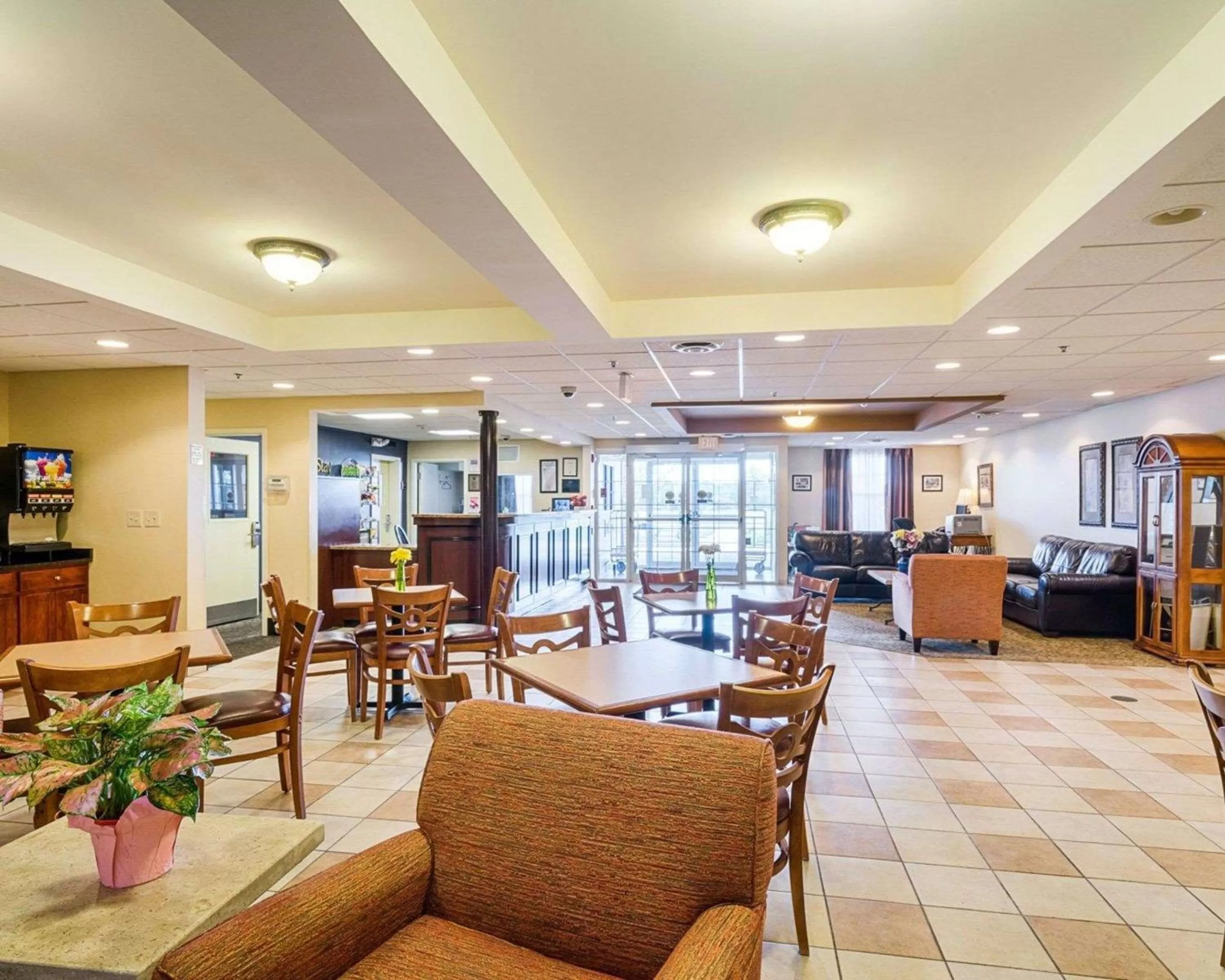 Lobby or reception in Mainstay Suites Dover