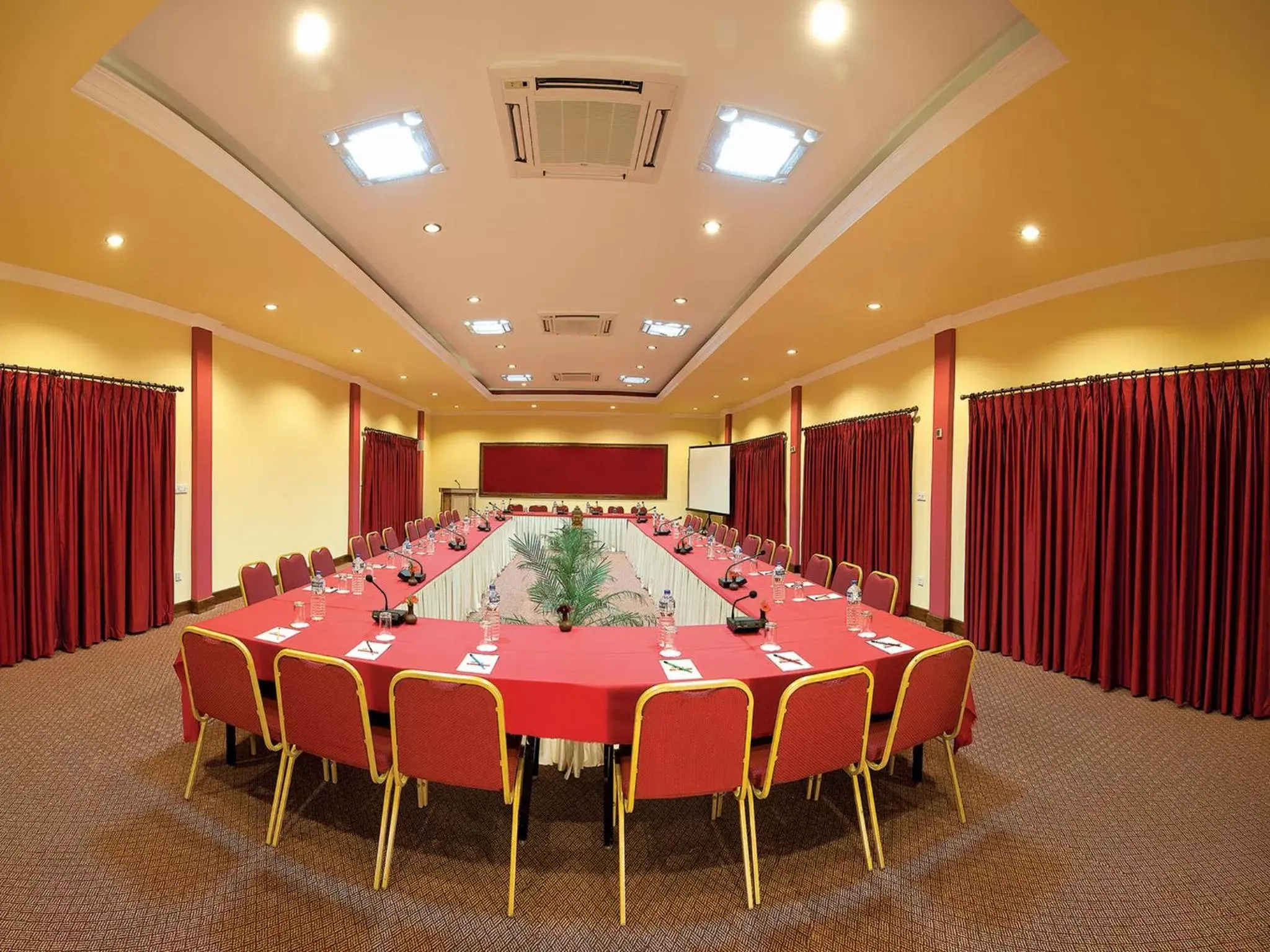Business facilities in Hotel Country Villa