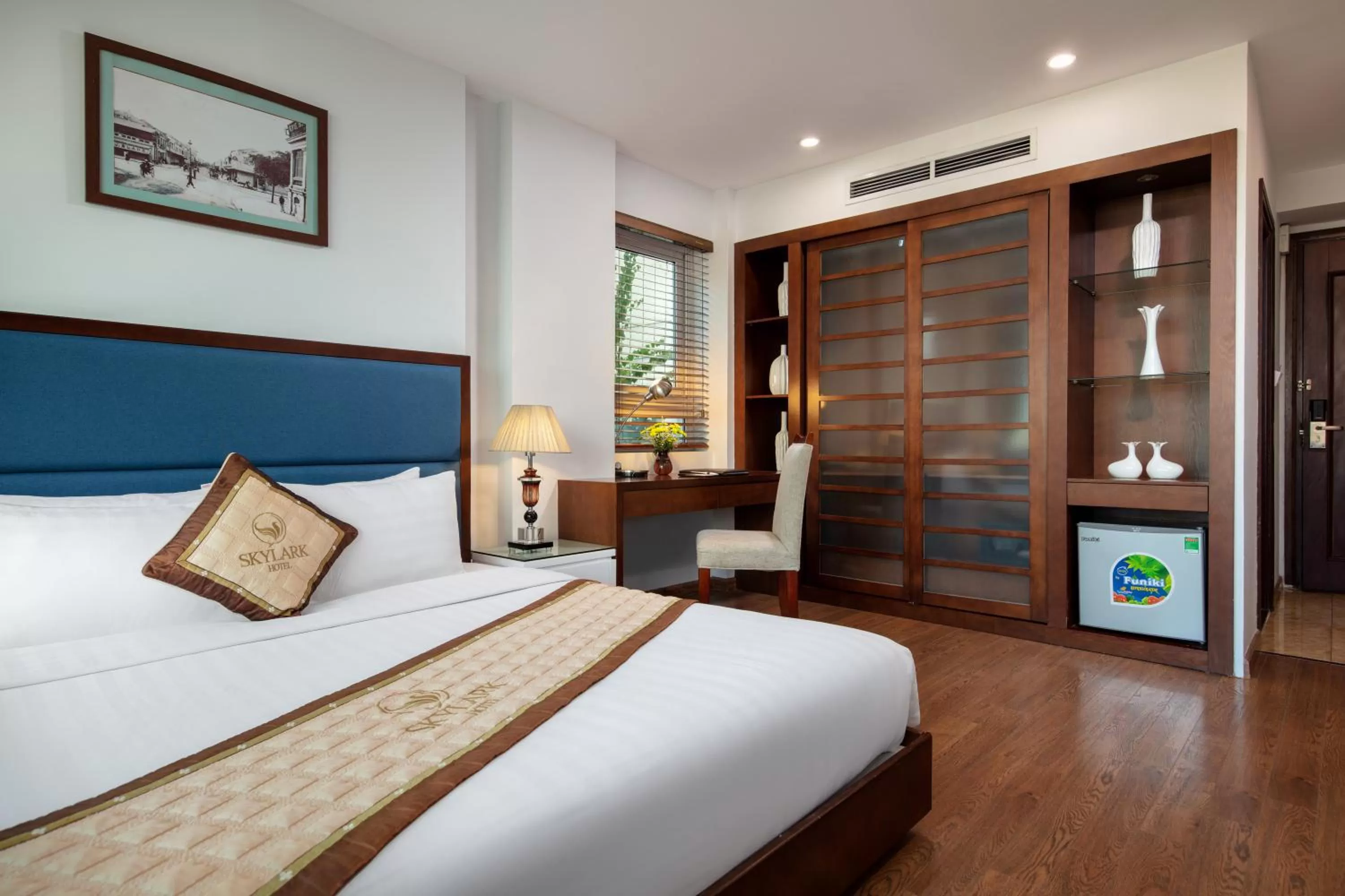 Bed in Skylark Hotel