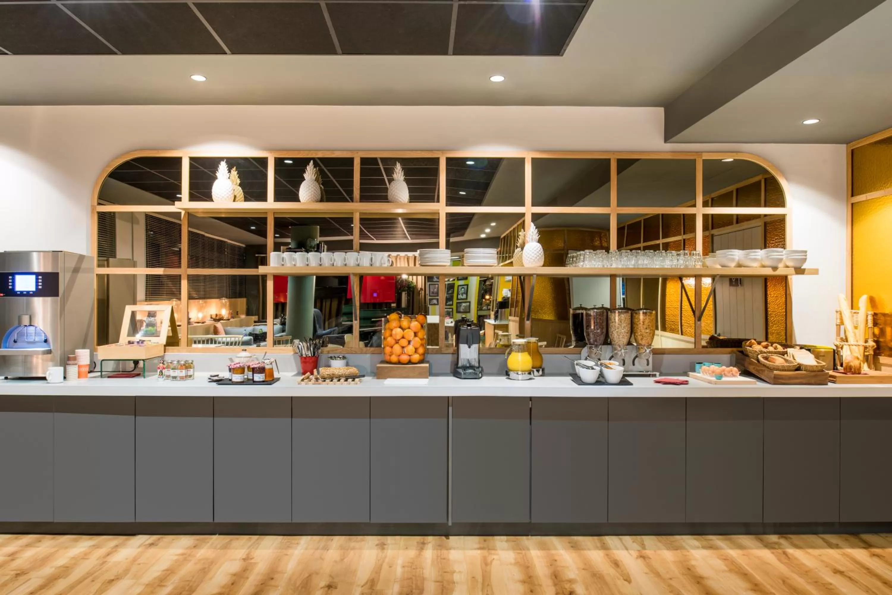 Buffet breakfast in Aparthotel Adagio Paris Bercy Village