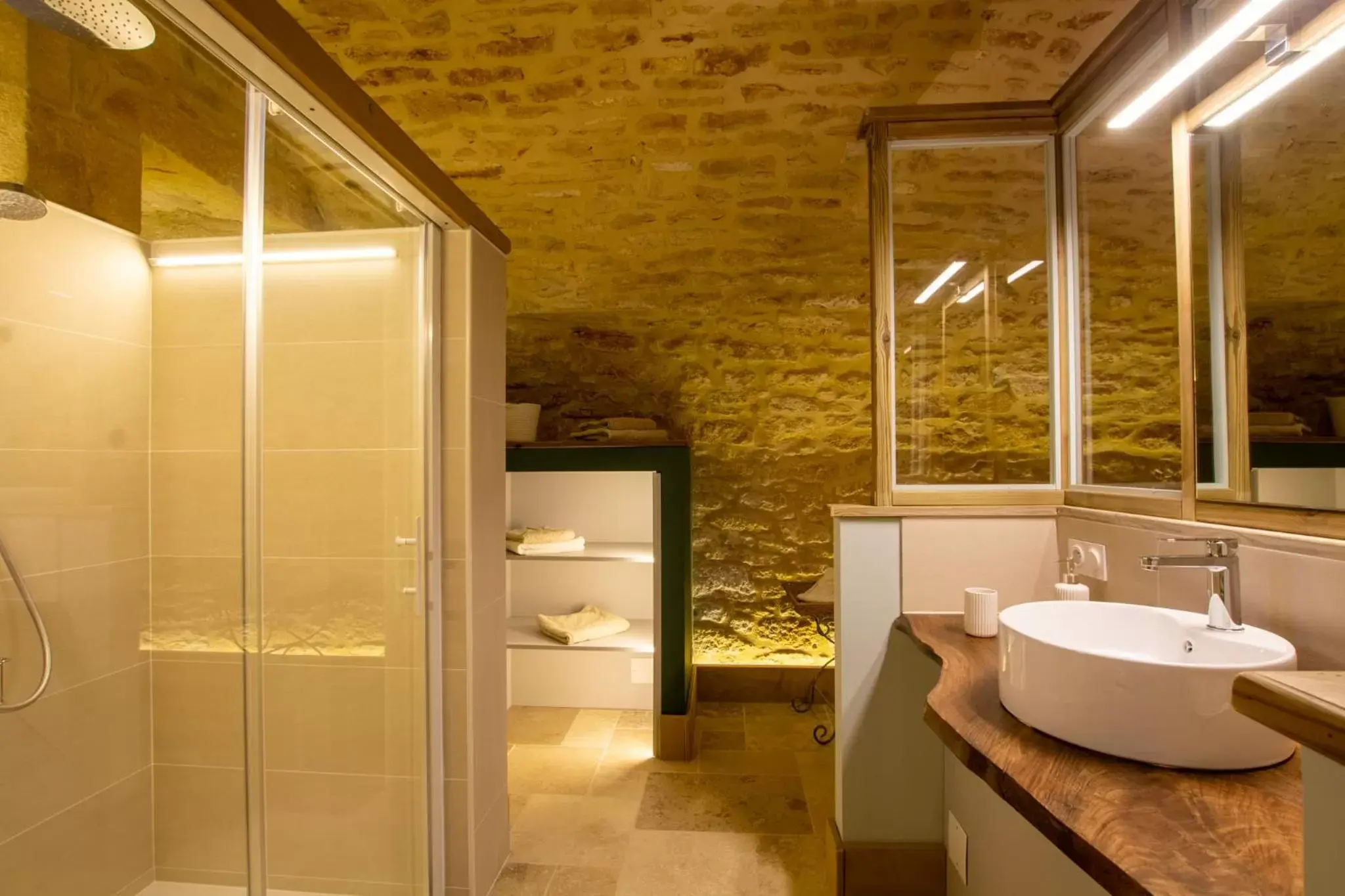 Bathroom in Le Clos de la Tour