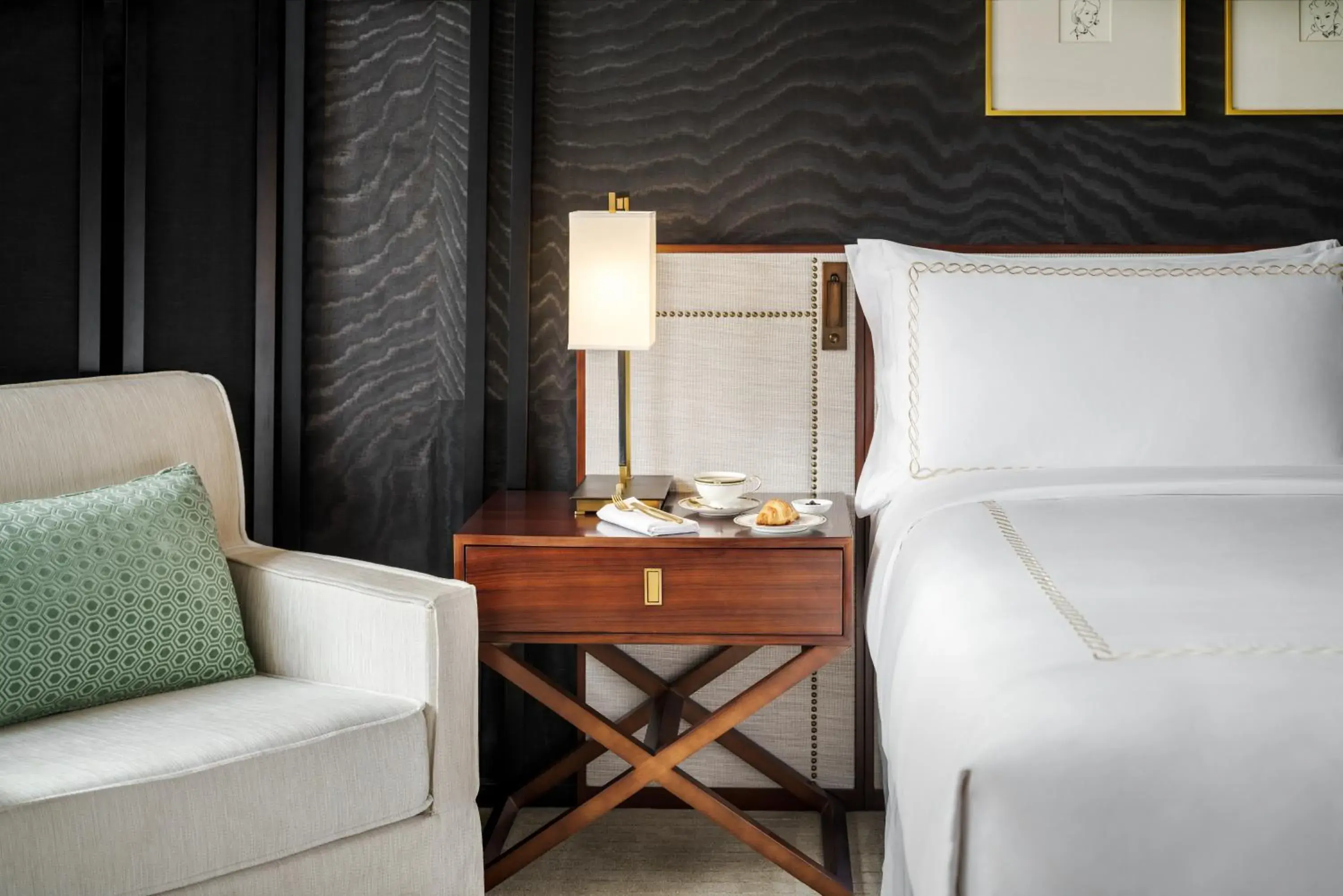 Bed, Seating Area in Fairmont Wuhan