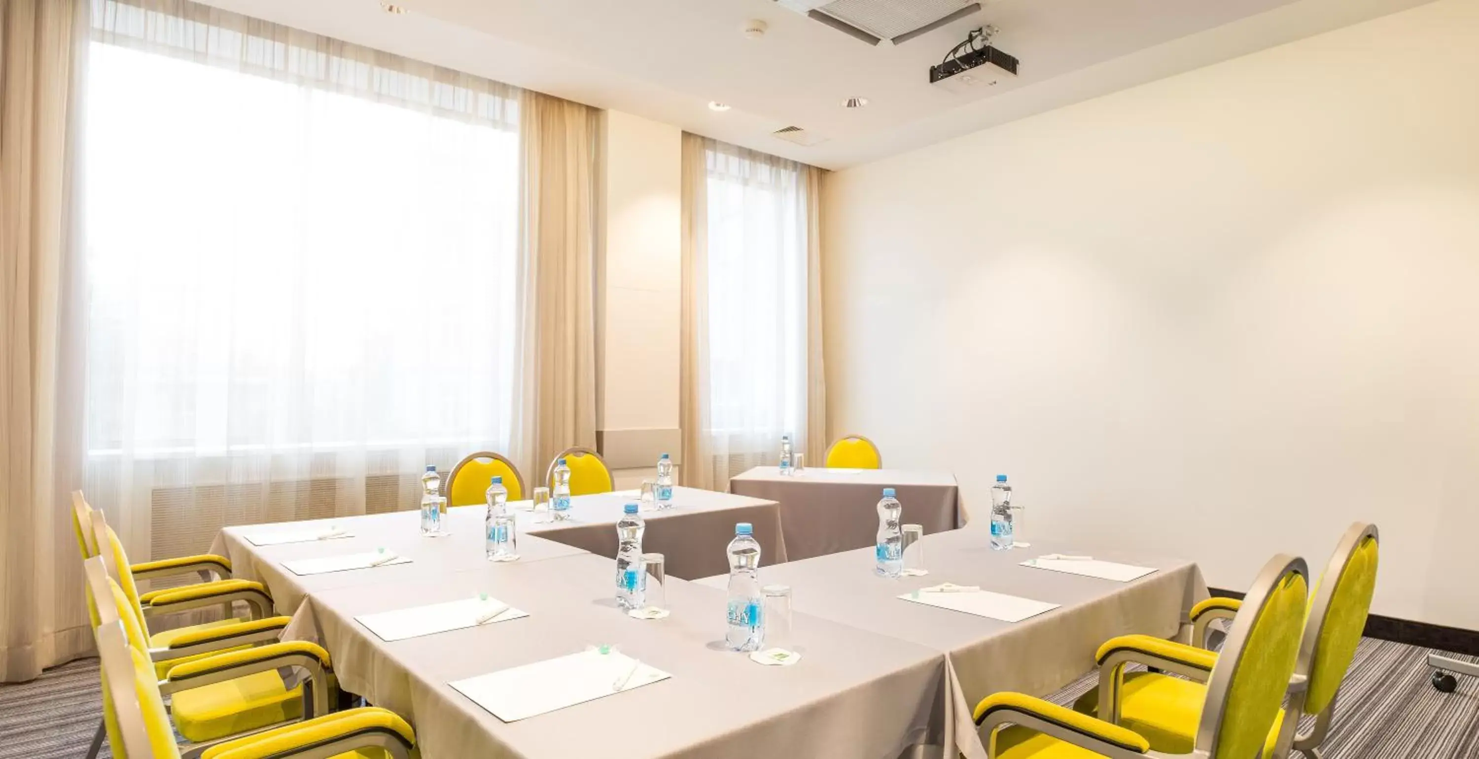 Meeting/conference room in Holiday Inn Vilnius, an IHG Hotel