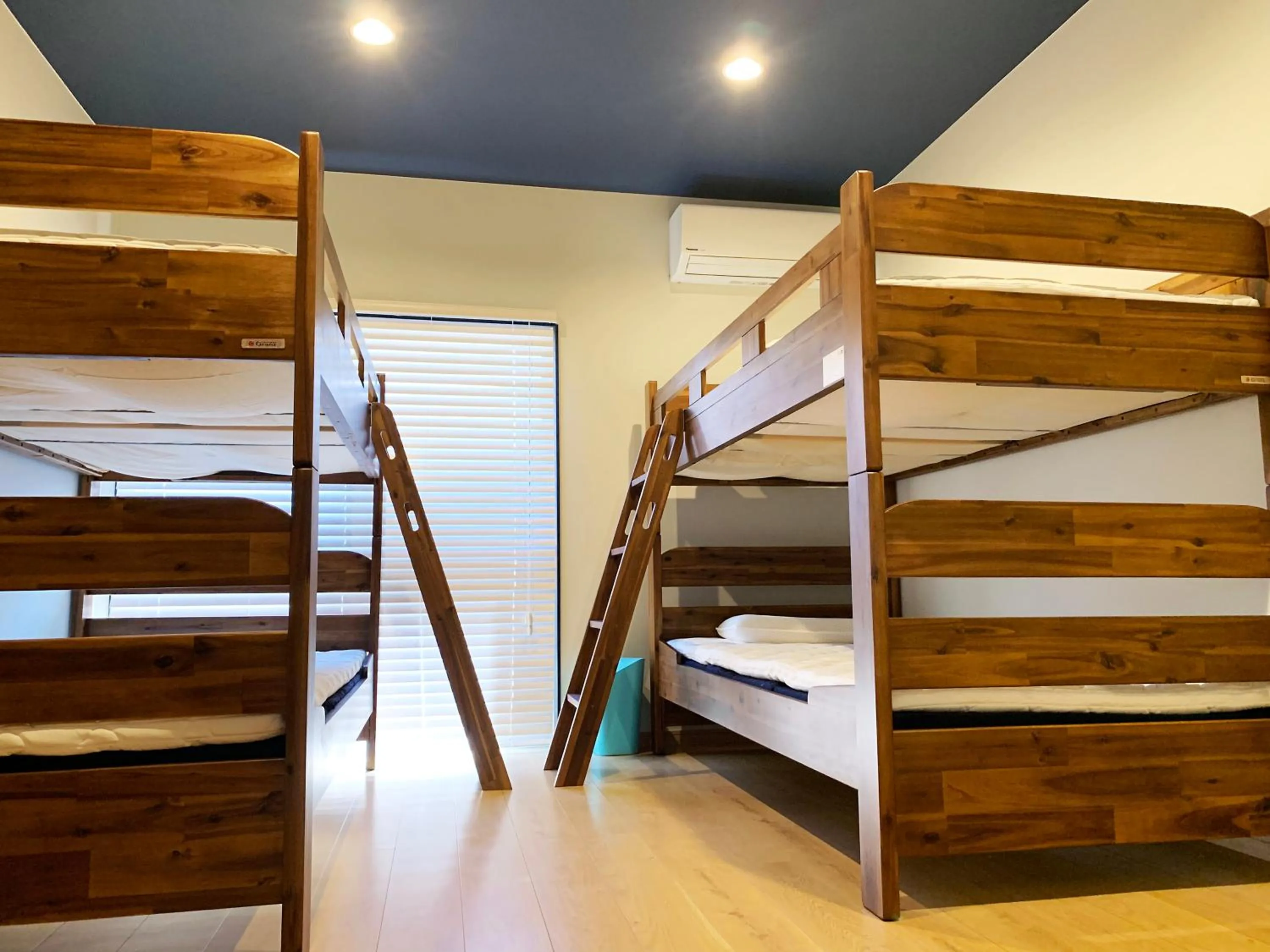 bunk bed, Bed in Cactus Inn