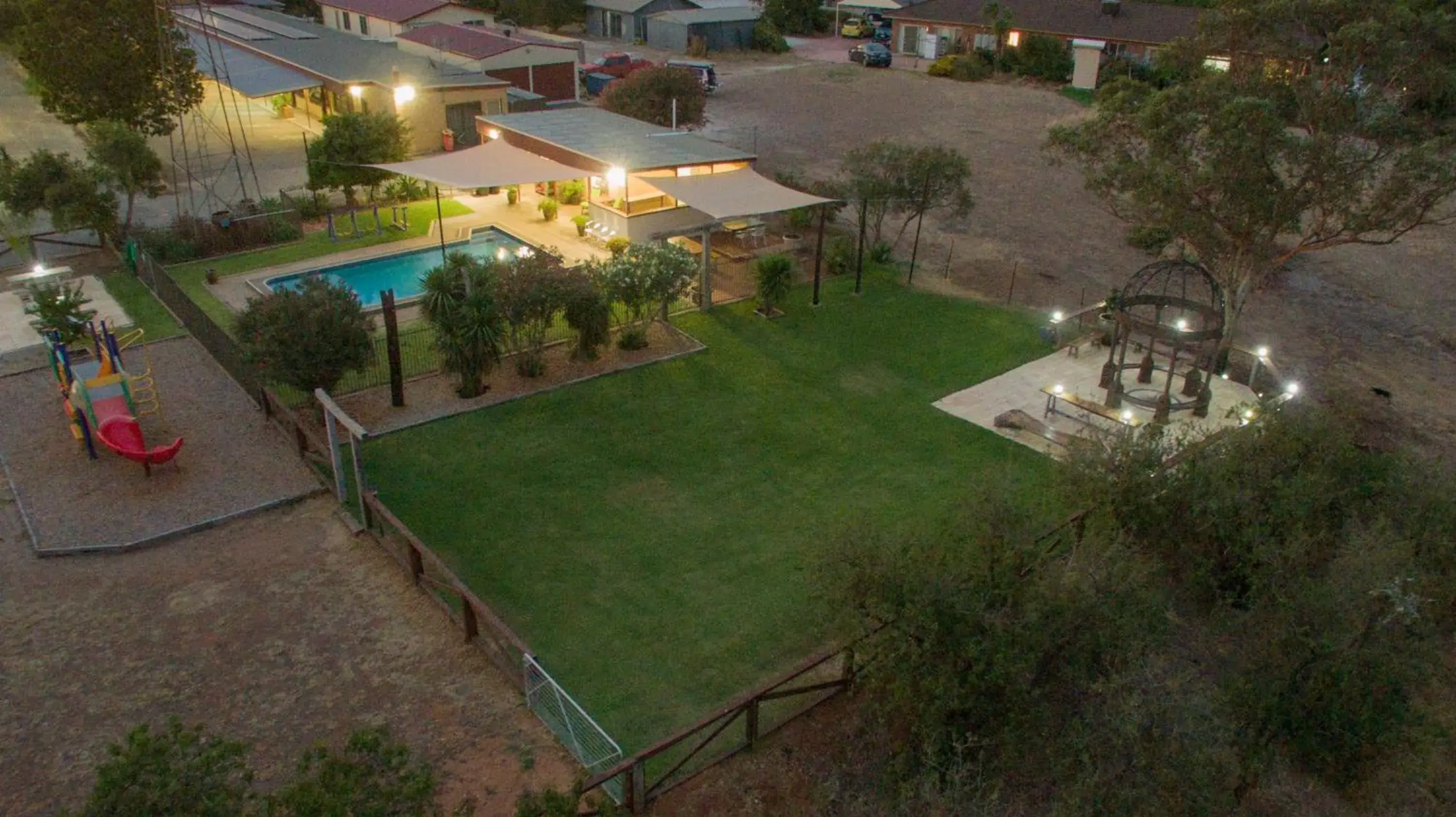 Bird's eye view, Pool View in Angaston Vineyards Motel