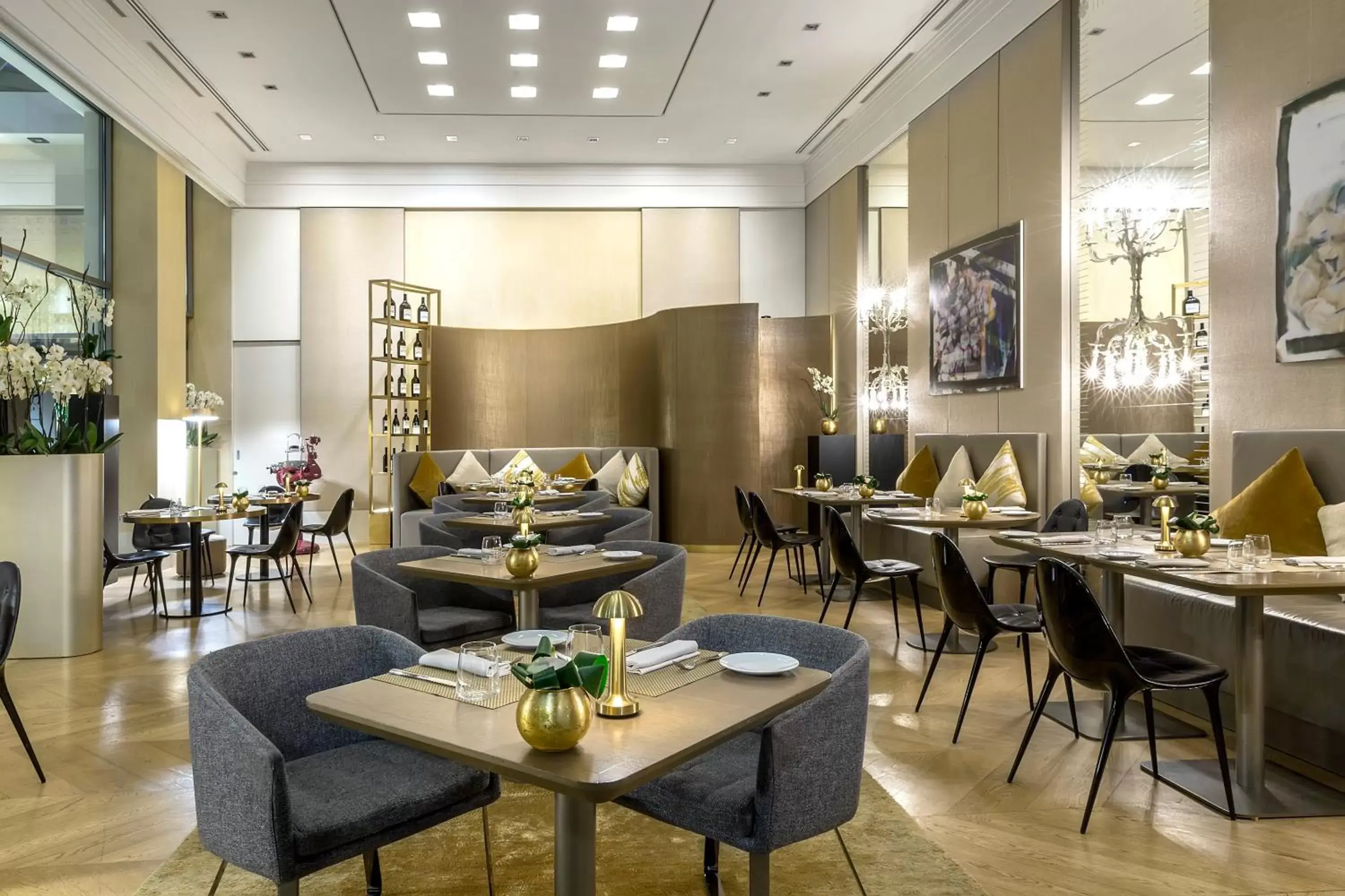 Restaurant/Places to Eat in Rosa Grand Milano - Starhotels Collezione