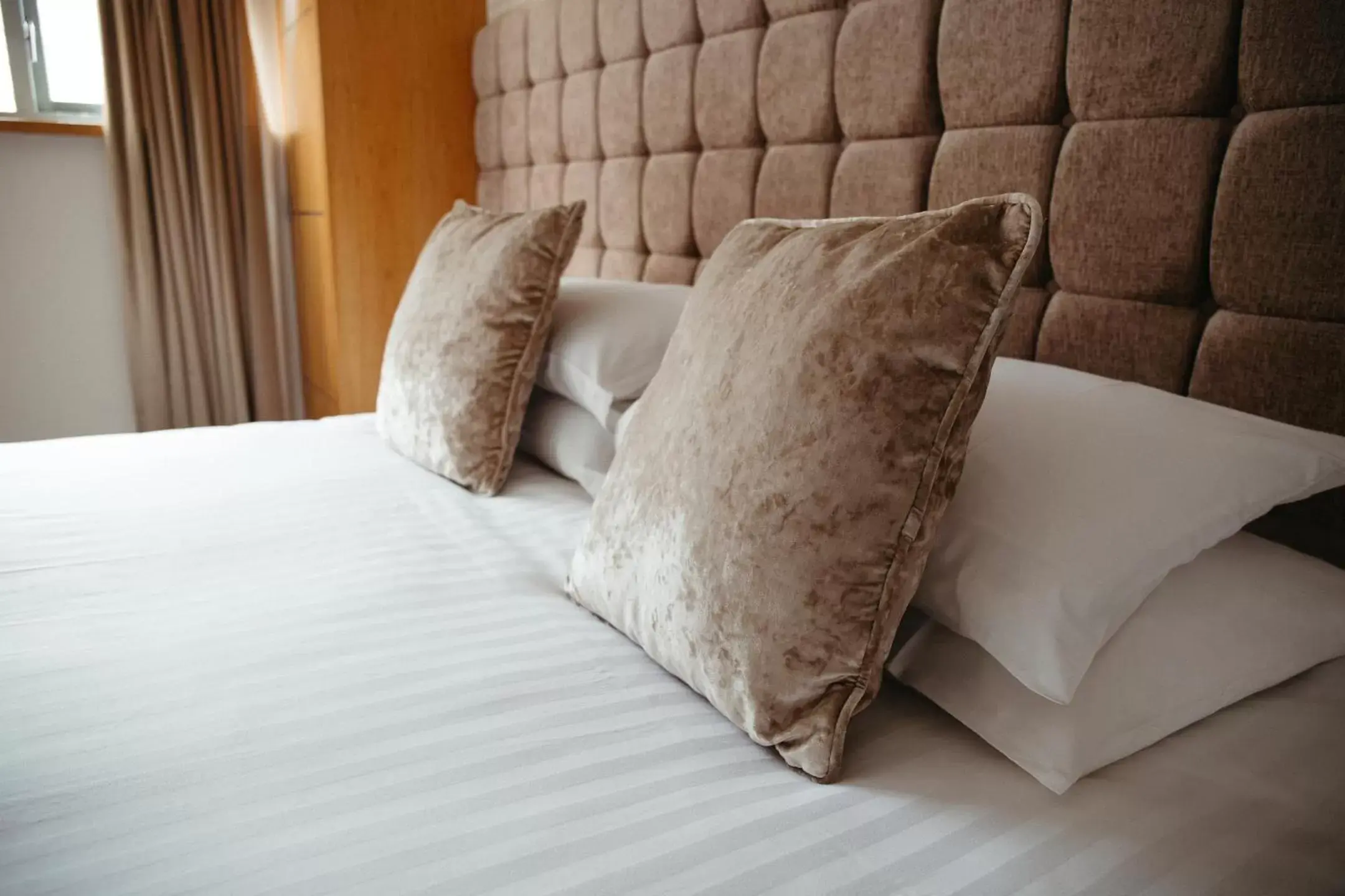 Bedroom, Bed in Posh Pads - Liverpool 1 - Apart-Hotel