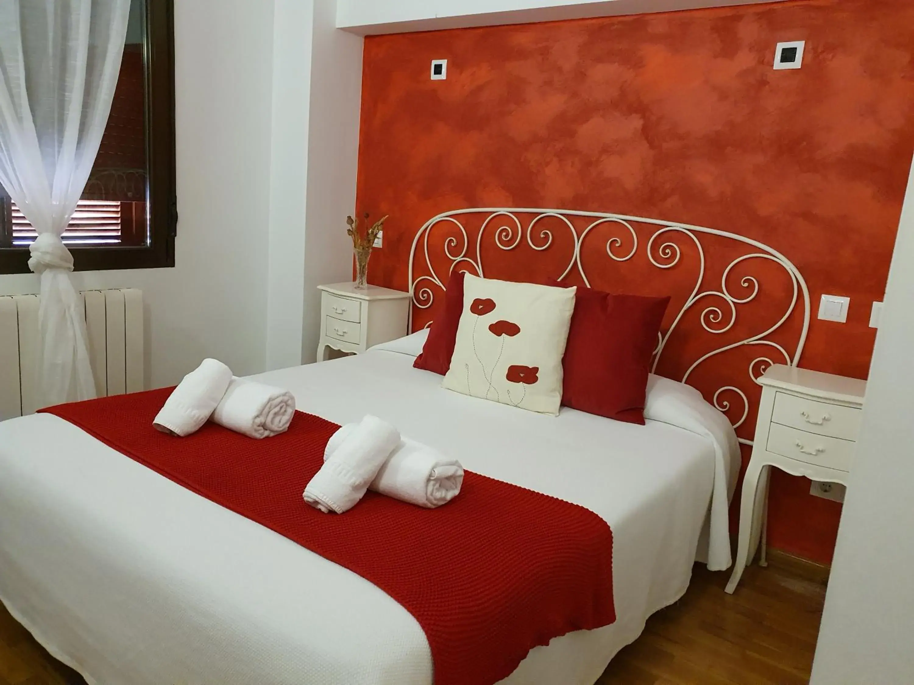 Bedroom, Bed in Hotel Villa De Lerma