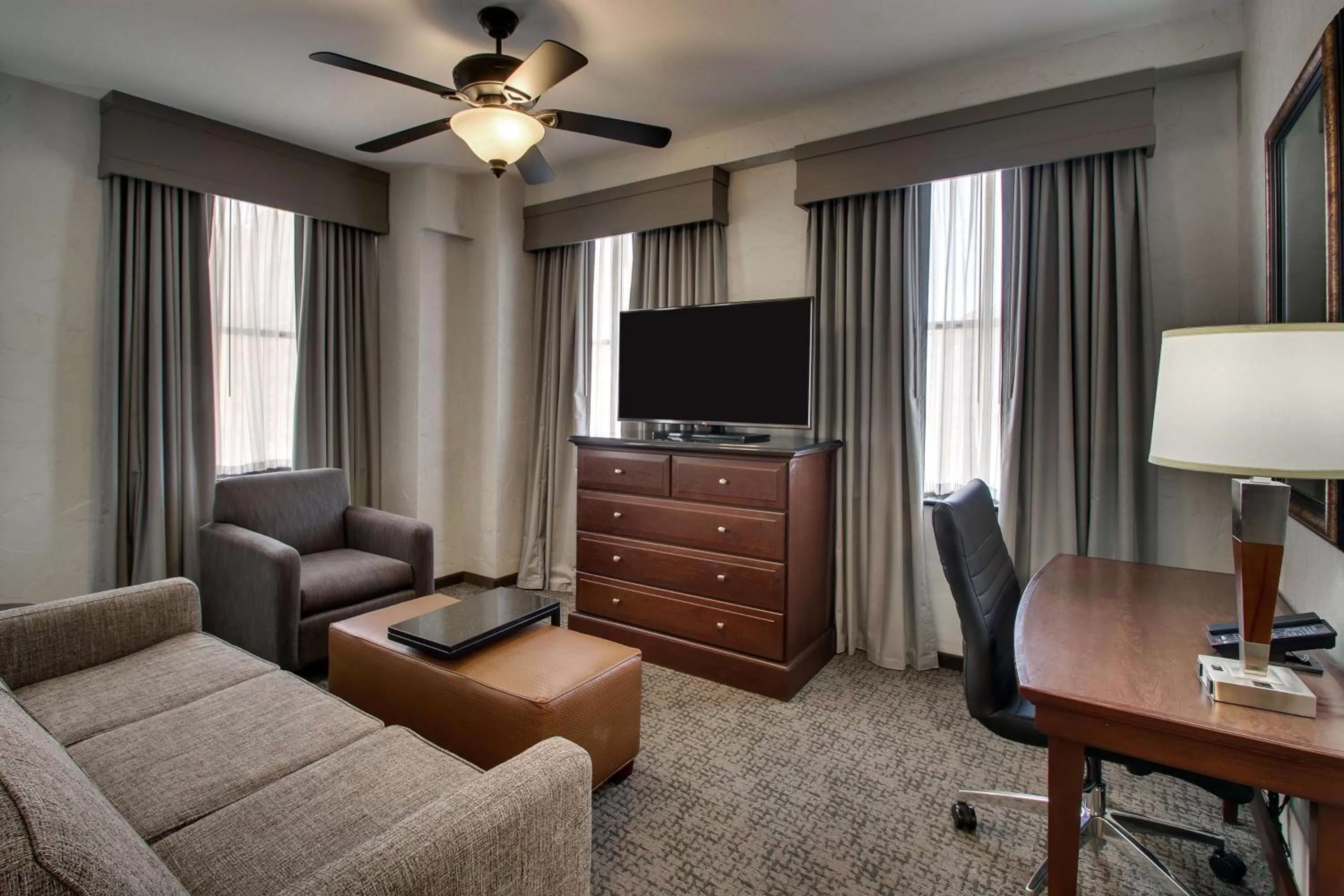 Superior King Suite with Sofa Bed in Drury Plaza Hotel San Antonio Riverwalk