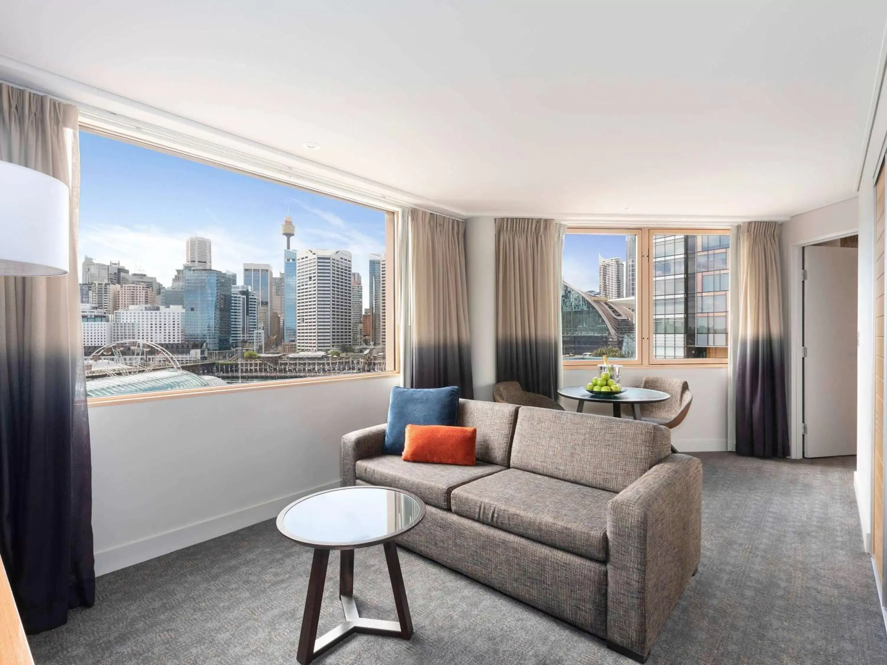 Bedroom, Seating Area in Novotel Sydney Darling Harbour