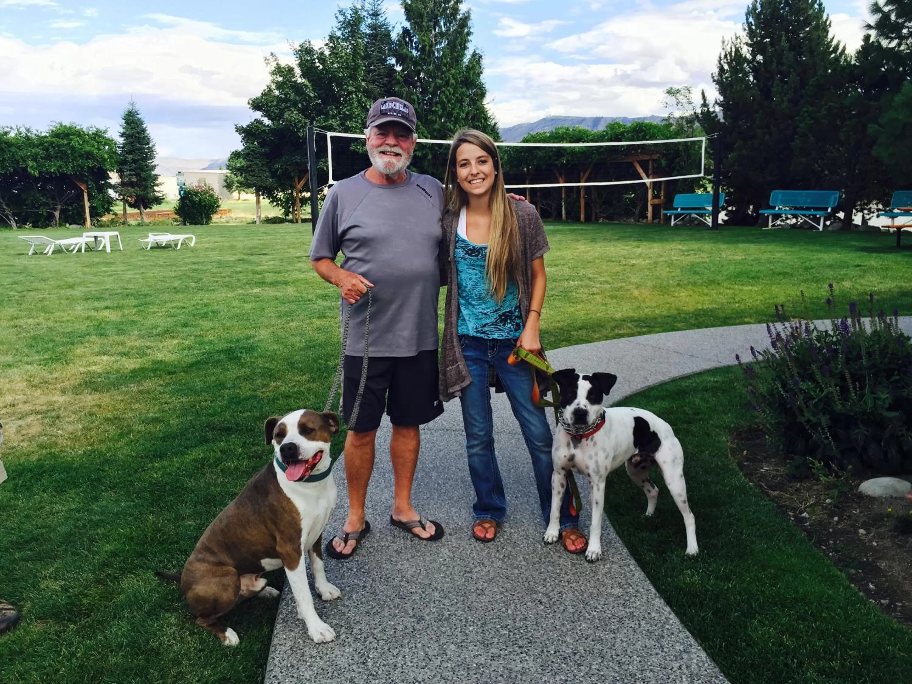 Spring, Pets in Mountain View Lodge